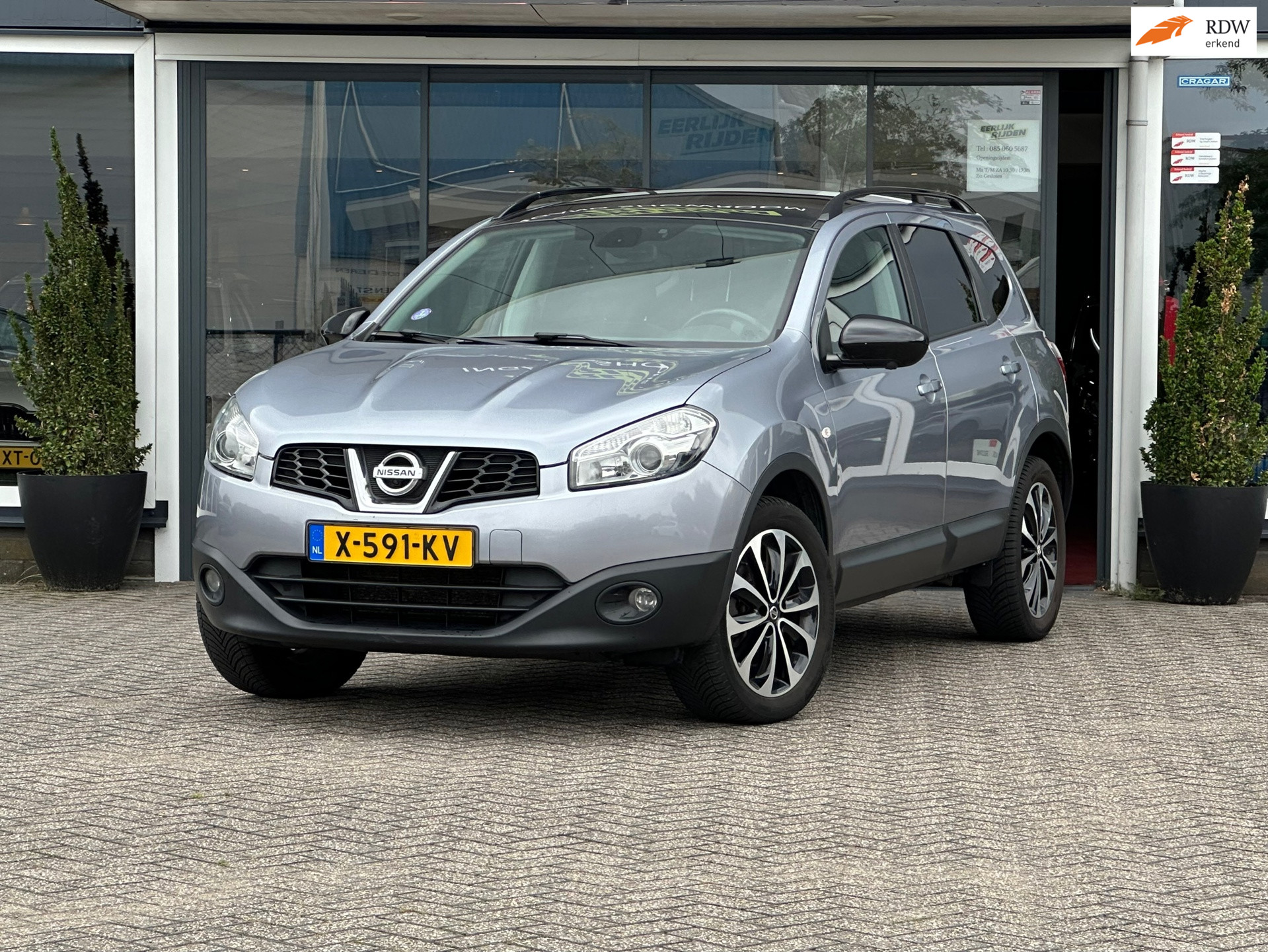 Nissan Nissan Qashqai+2 2.0 360 4WD  / Pano / 360 Camera 2013 - voorkant