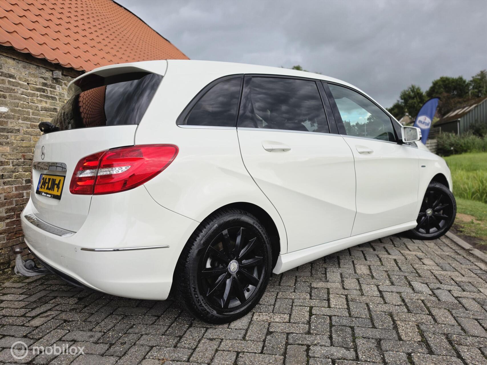 Foto van Mercedes-Benz B 200