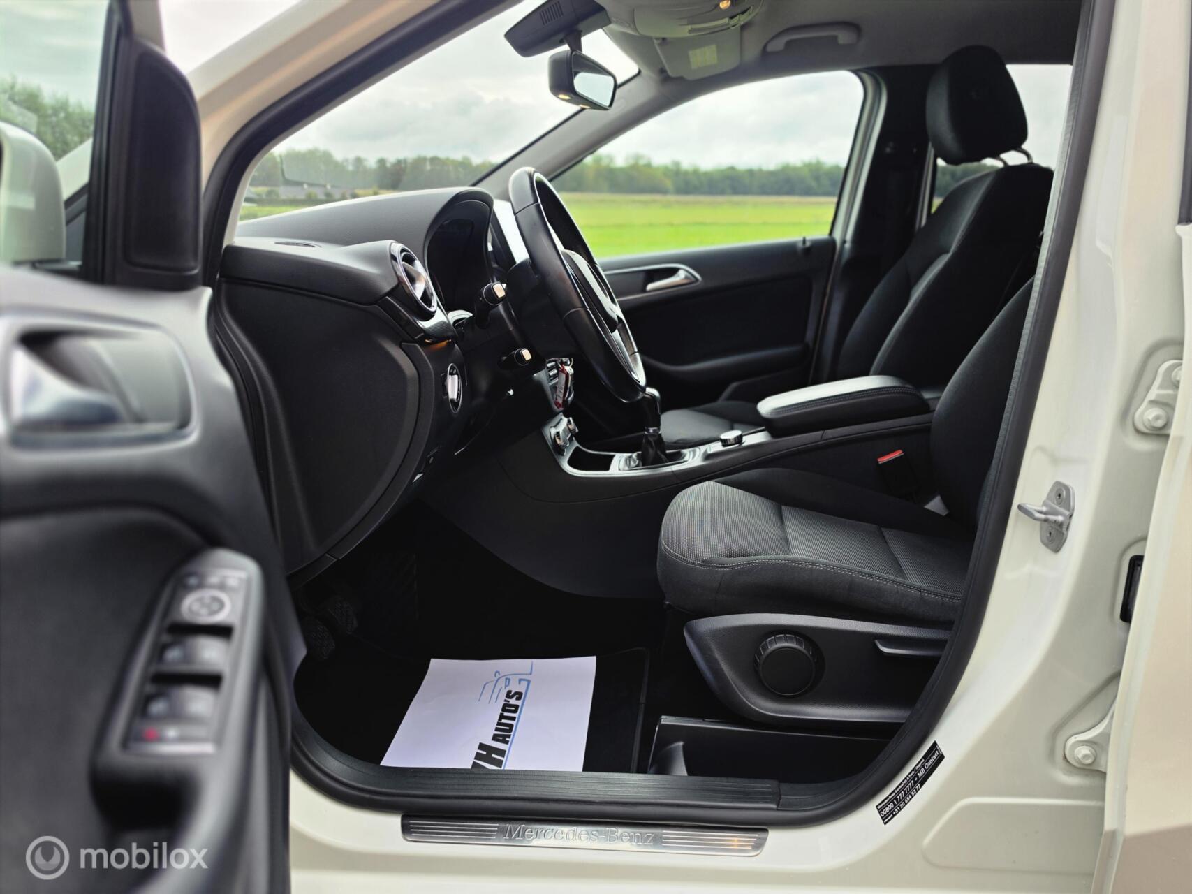 Foto van Mercedes-Benz B 200