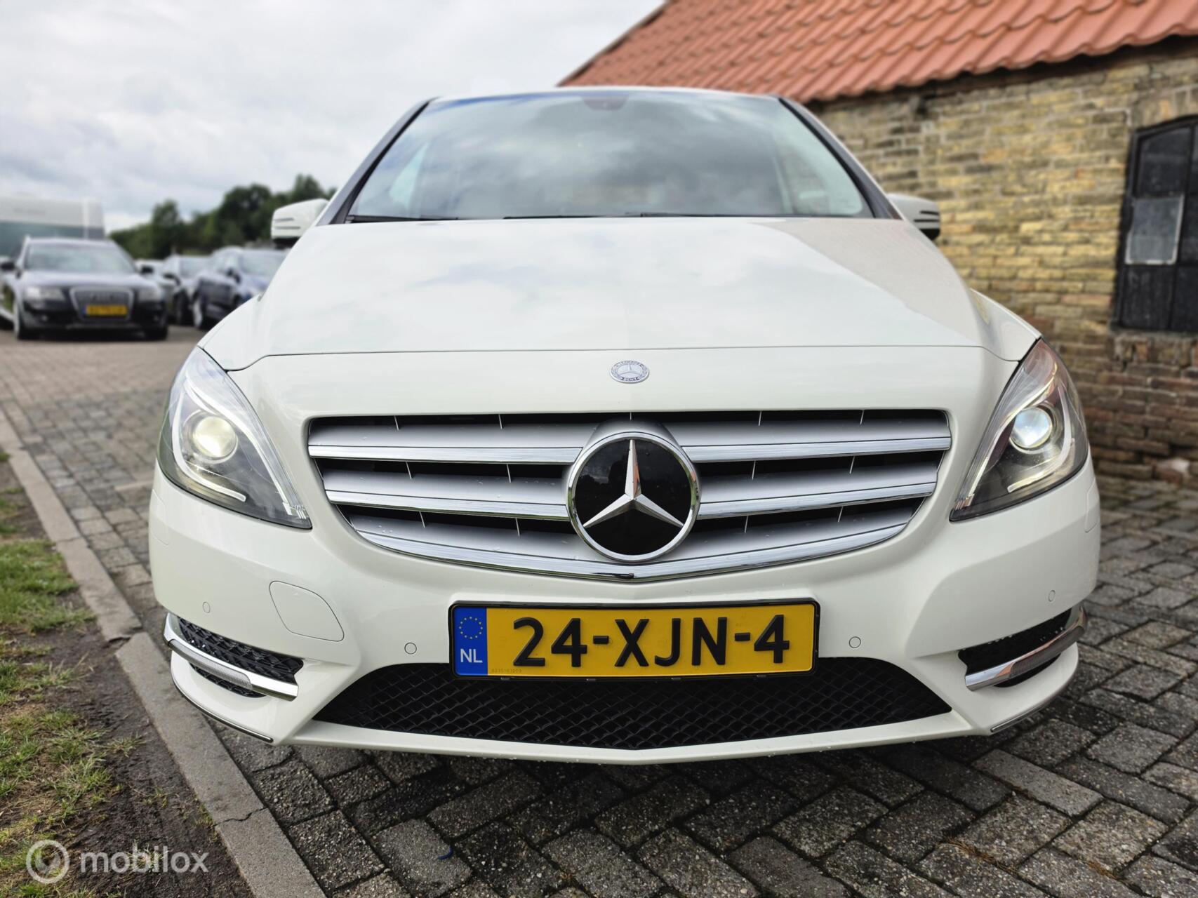 Foto van Mercedes-Benz B 200