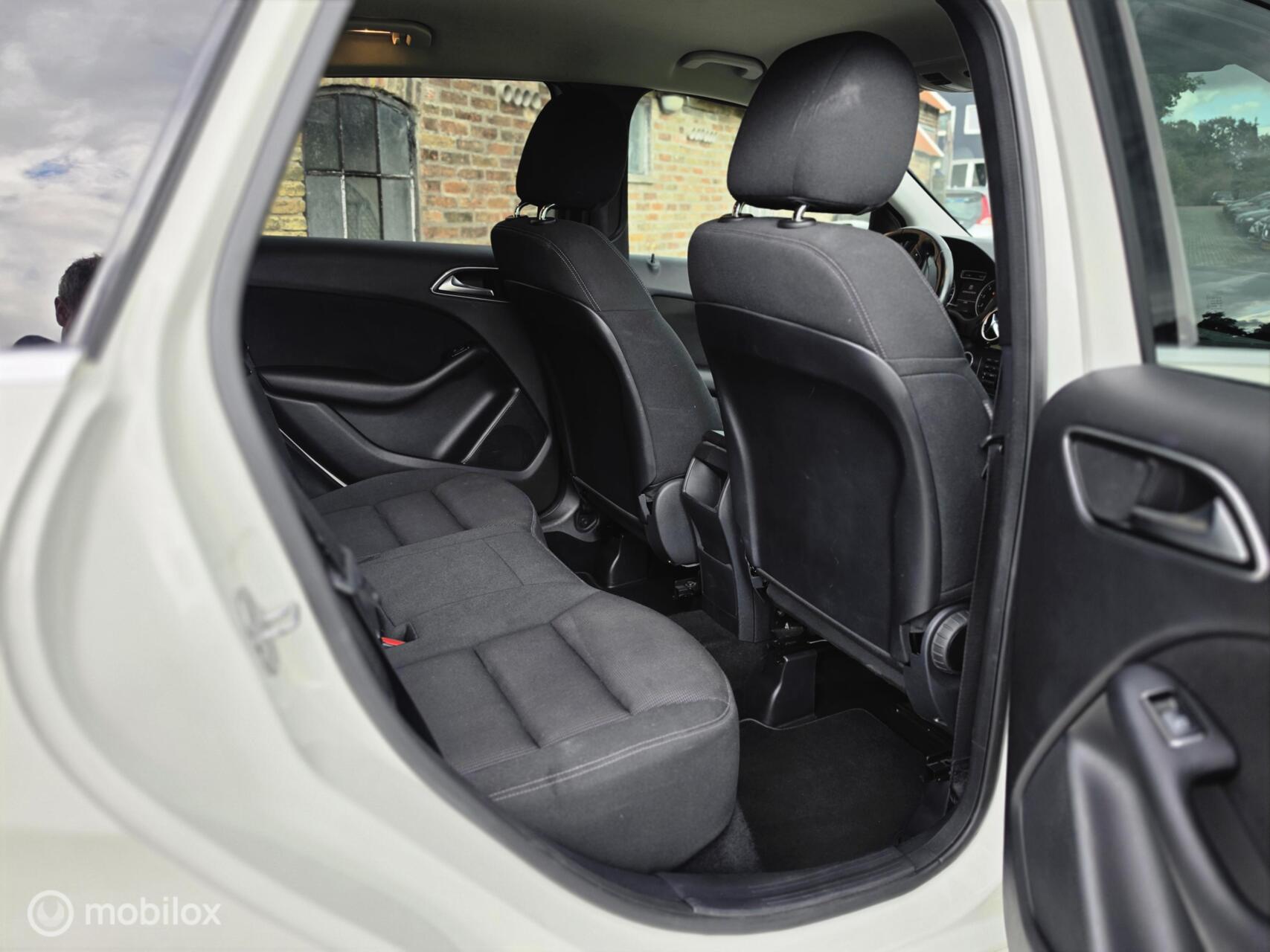 Foto van Mercedes-Benz B 200