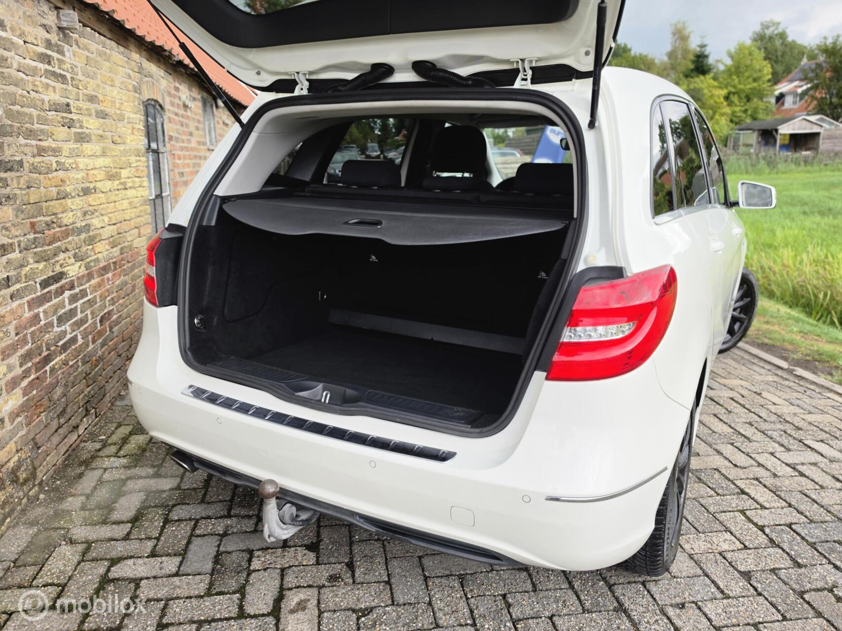 Foto van Mercedes-Benz B 200
