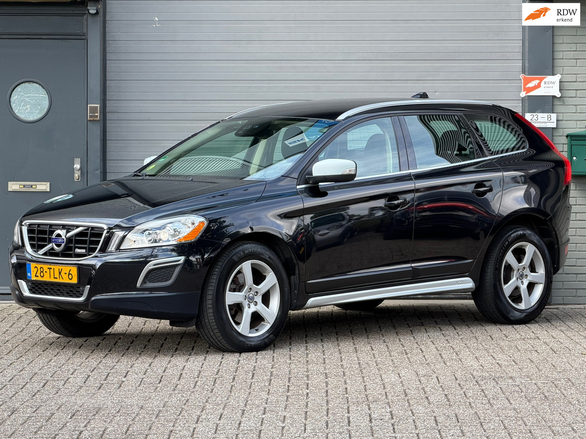 Volvo Xc60 2.4 D5 AWD R-Design 2012 - voorkant