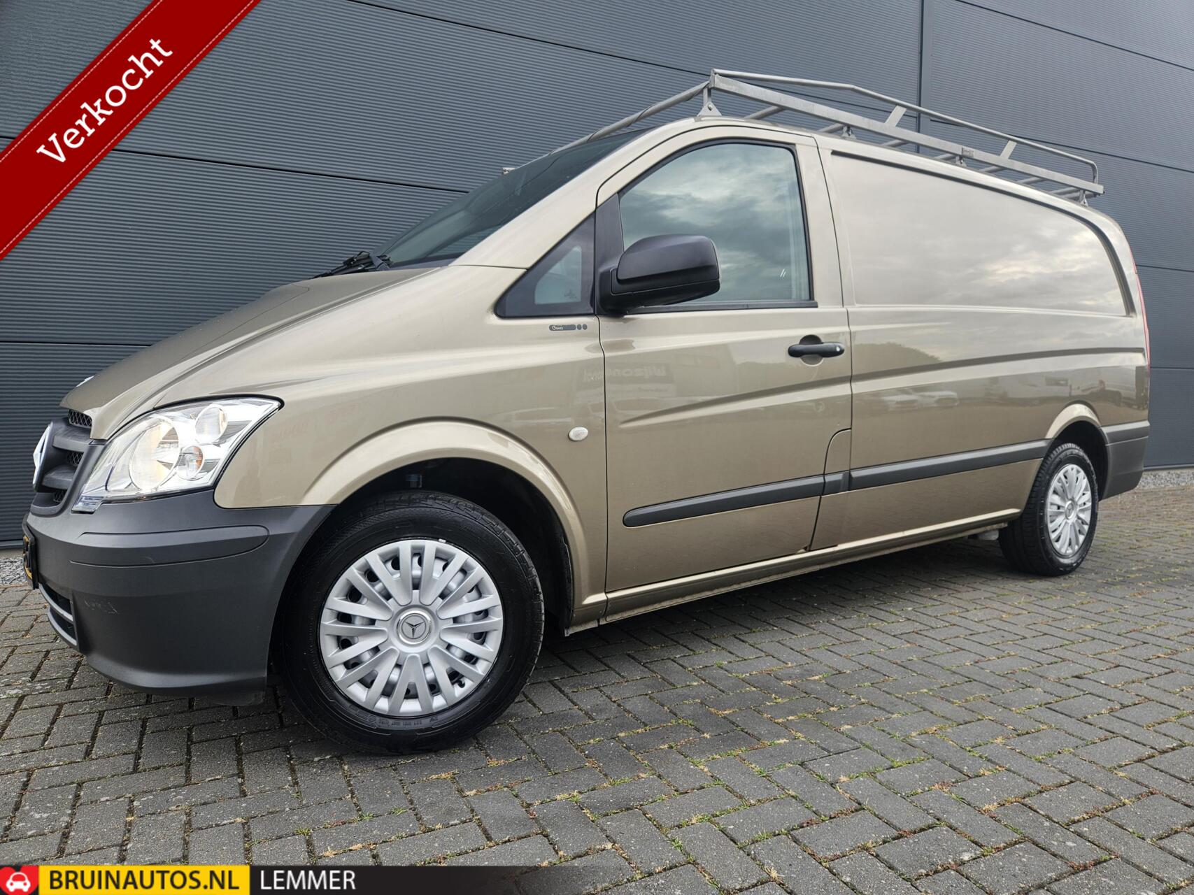 Mercedes-Benz Vito 2.2 CDI Airco Camera Automaat Trekh 3-zits 136pk 2012 - voorkant