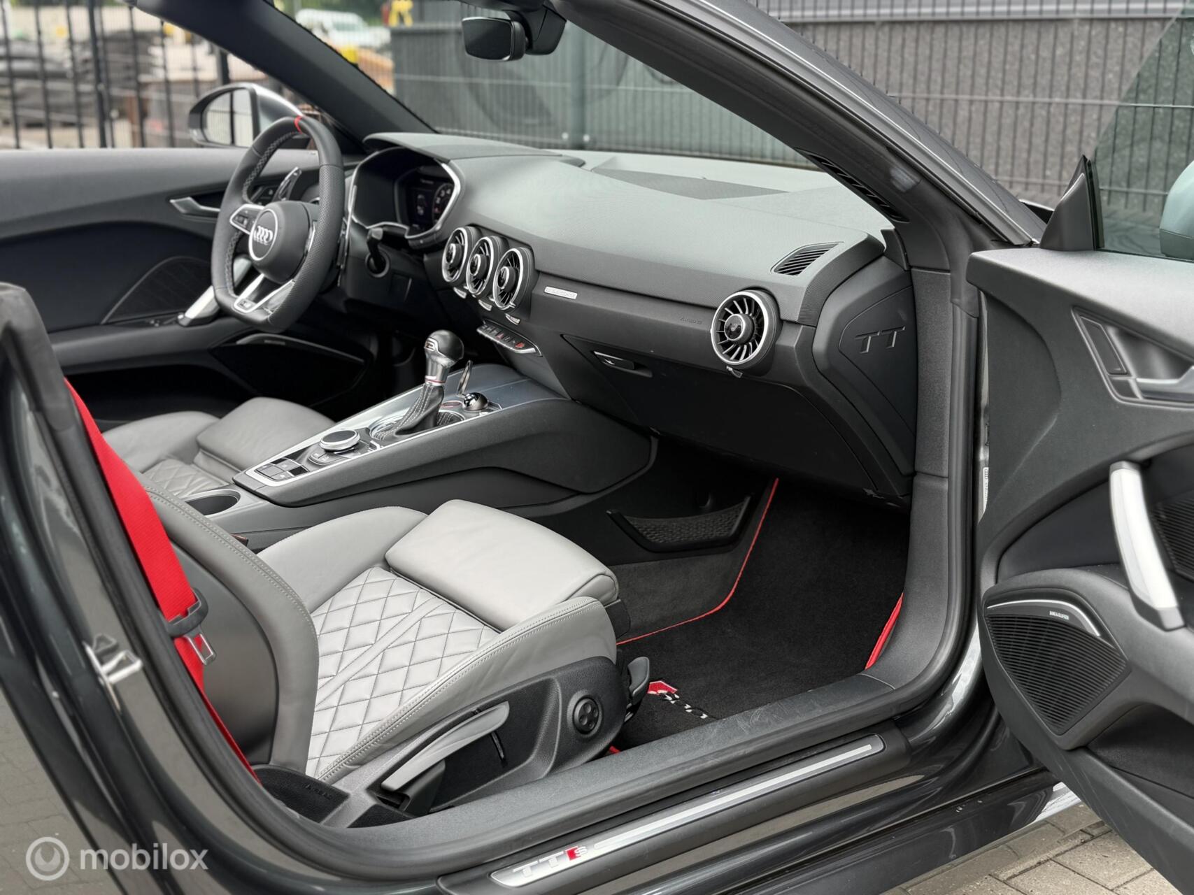 Foto van Audi TTS Roadster