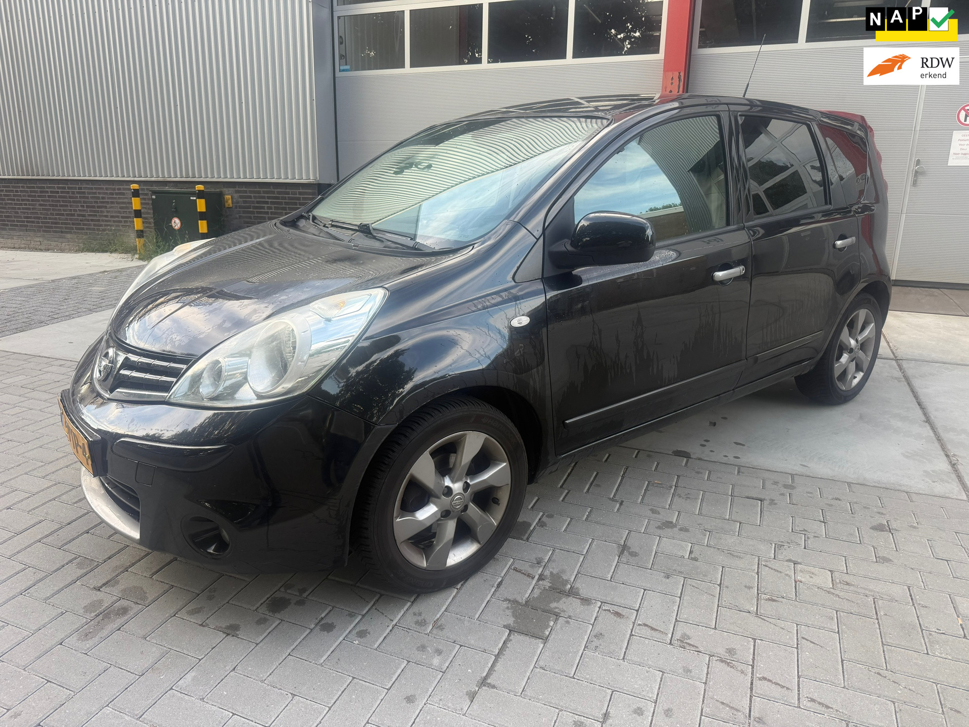 Nissan Nissan Note 1.4 Connect Edition 2011 - voorkant