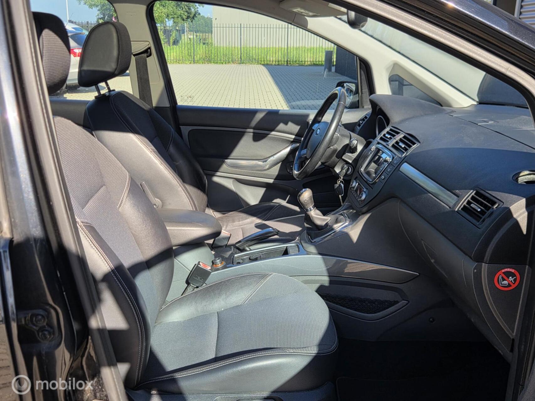Foto van Ford C-max