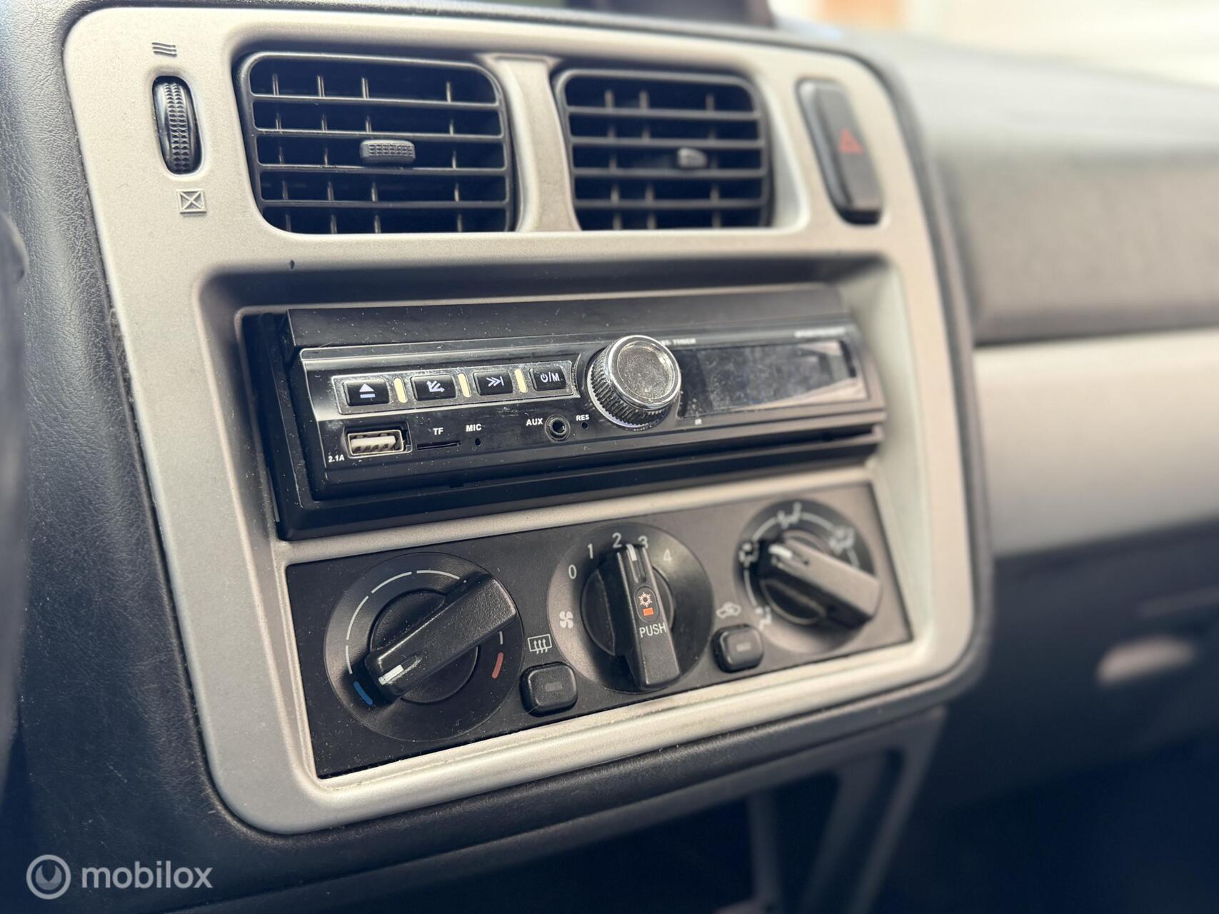 Foto van Mitsubishi Pajero Pinin