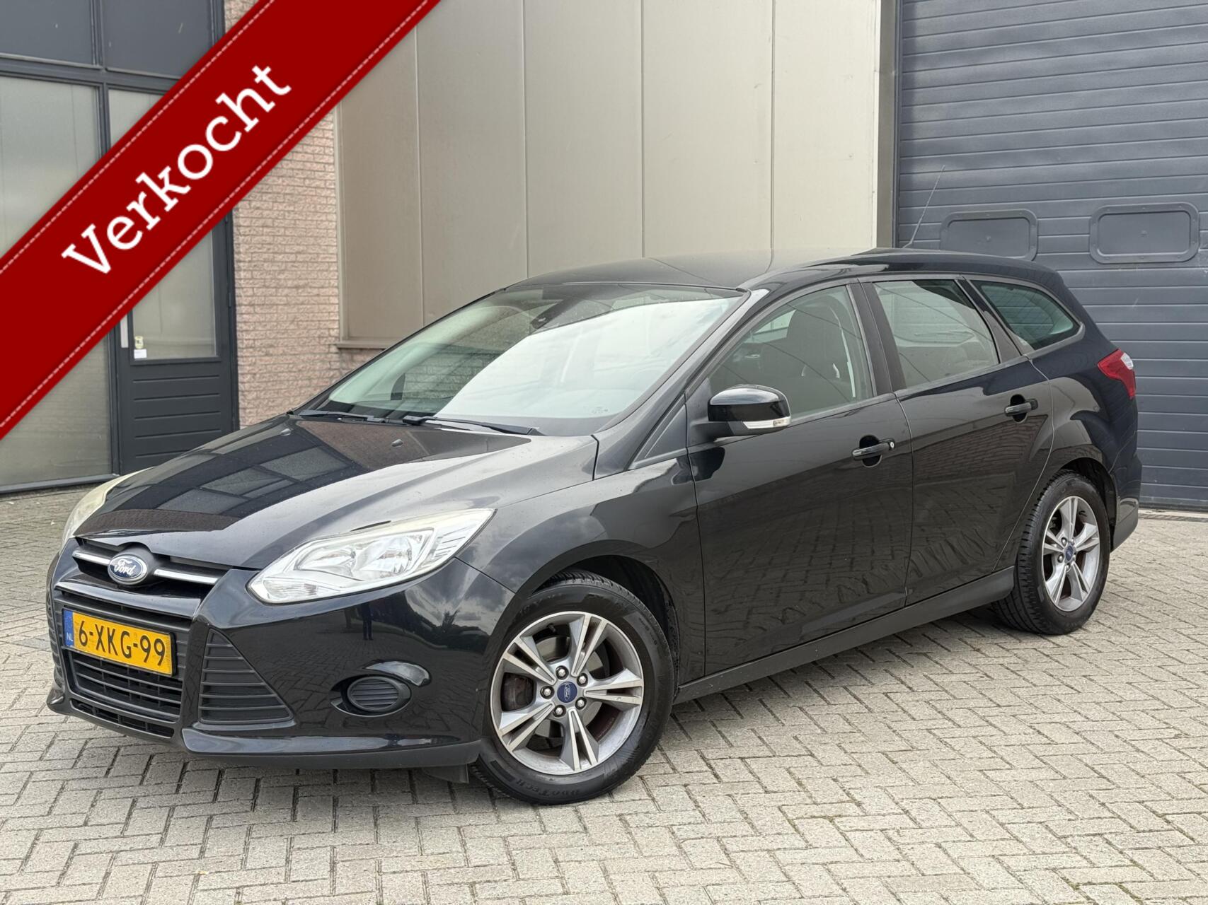 Ford Focus 1.0 2014 Airco/Cruise Trekhaak Nieuwe APK 2014 - voorkant