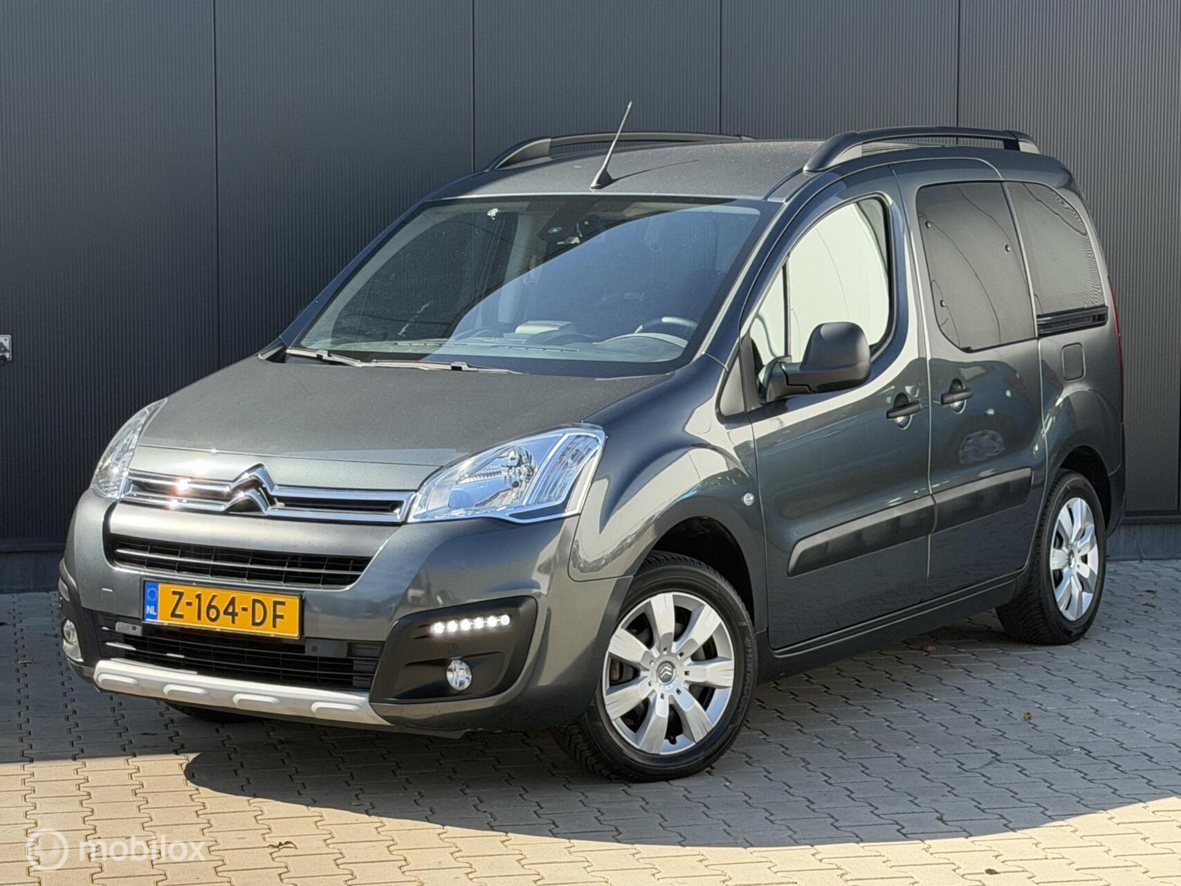 Citroen Berlingo 1.2 PureTech Feel 2017 - voorkant