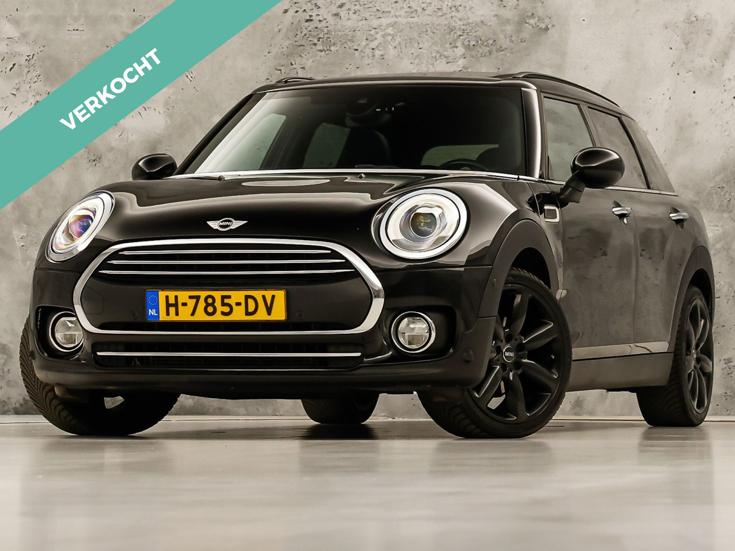 Mini Clubman One 1.5 Chili Black Sport 2016 - voorkant