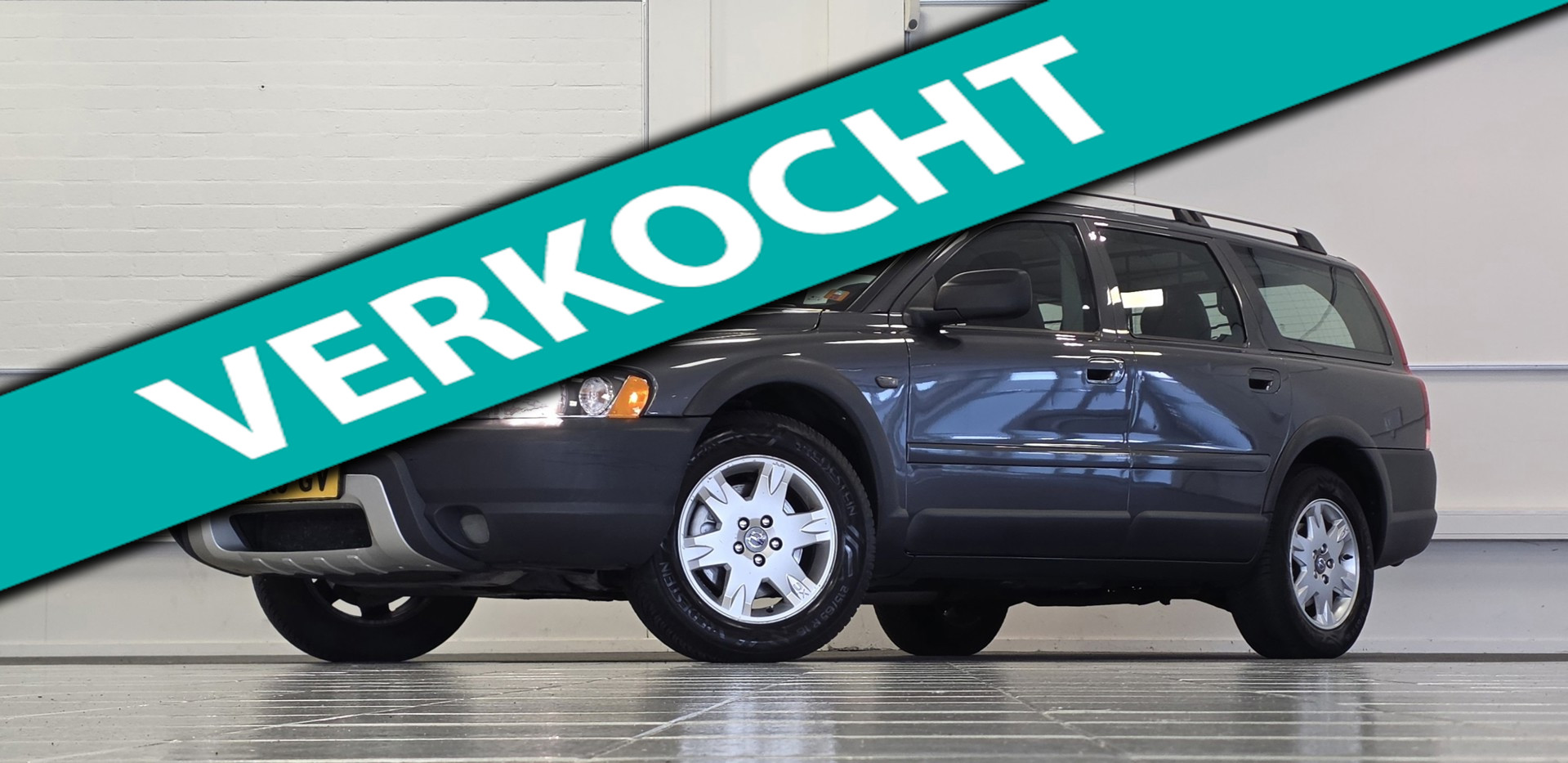 Volvo Xc70 2.5 T Momentum Leder Trekhaak APK 12-03-2027 Garantie 2005 - voorkant