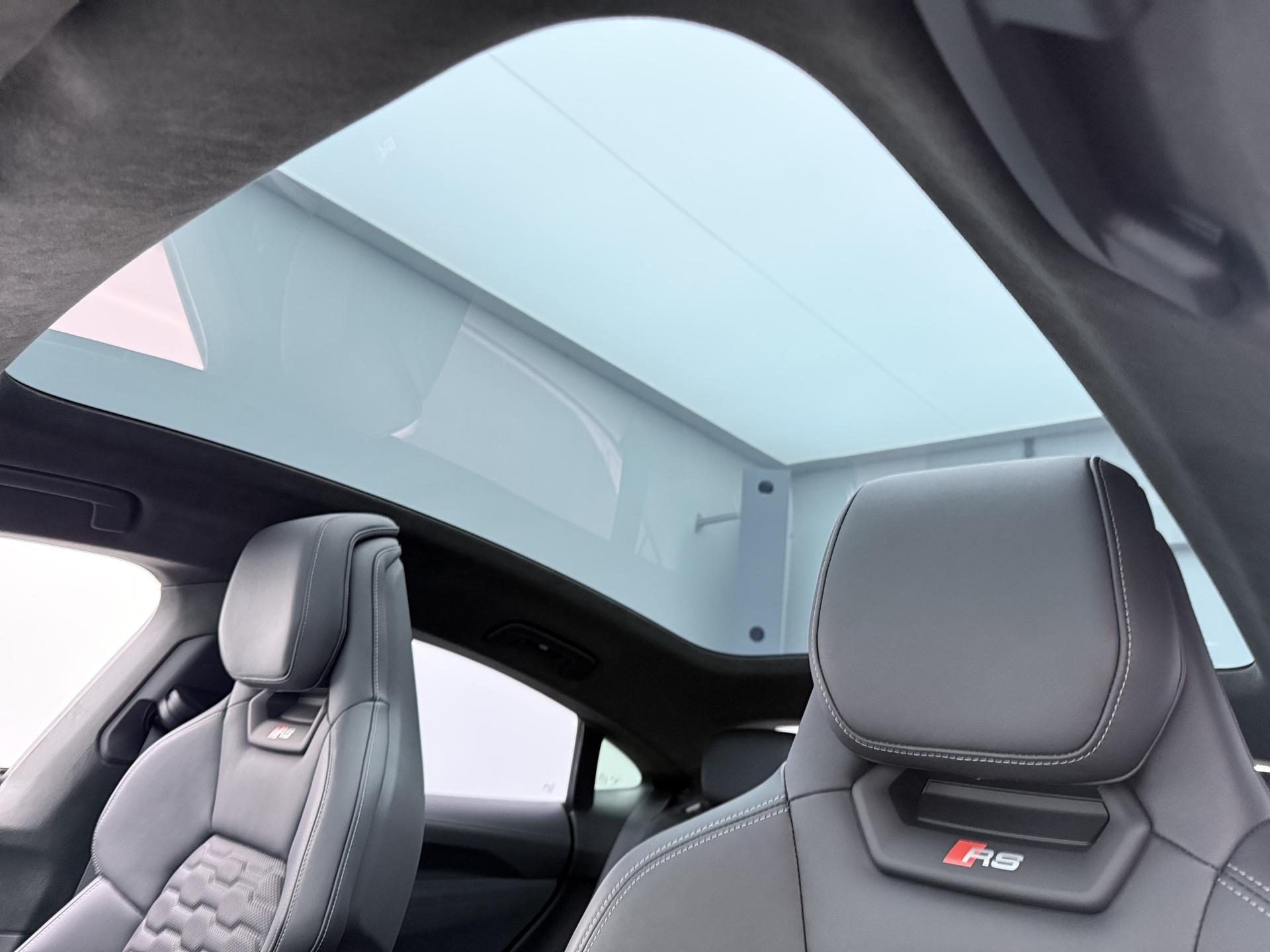 Foto van Audi E-tron GT