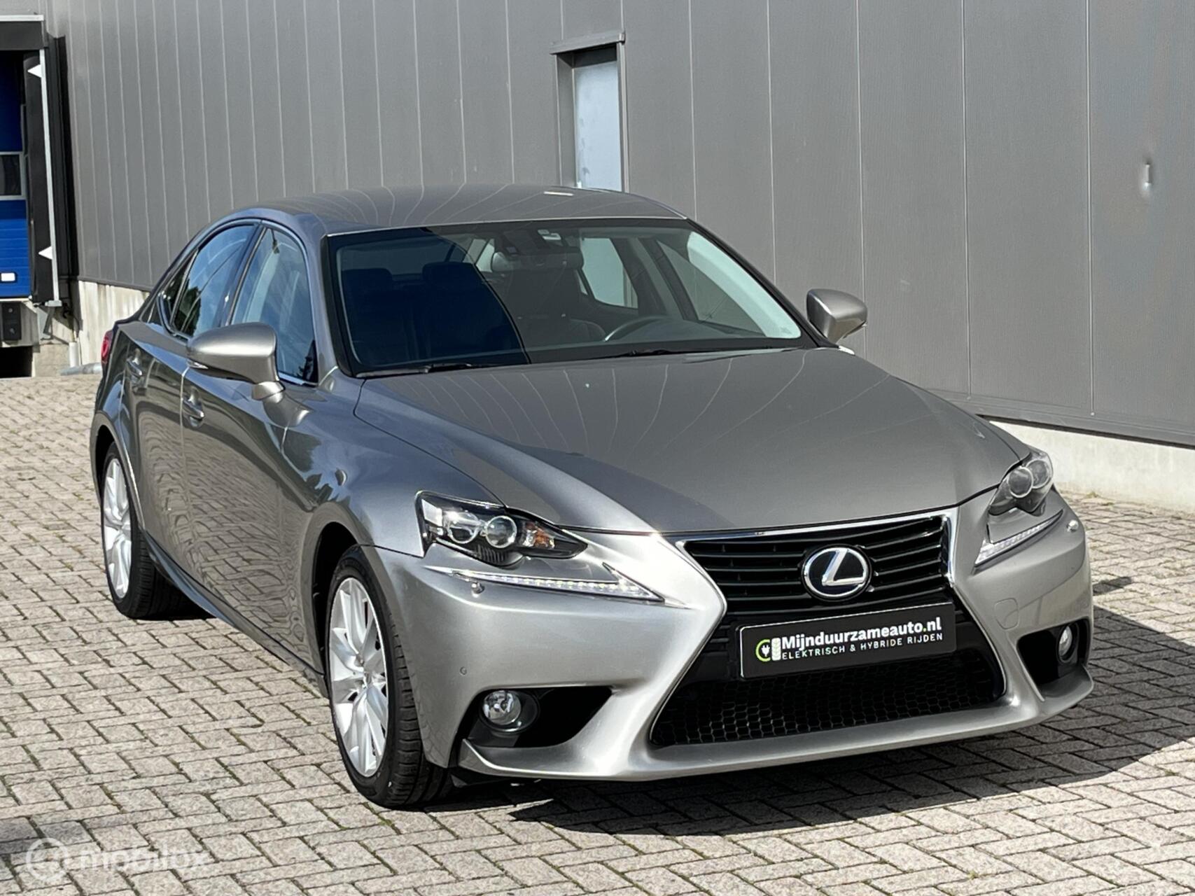 Foto van Lexus Lexus Is300h