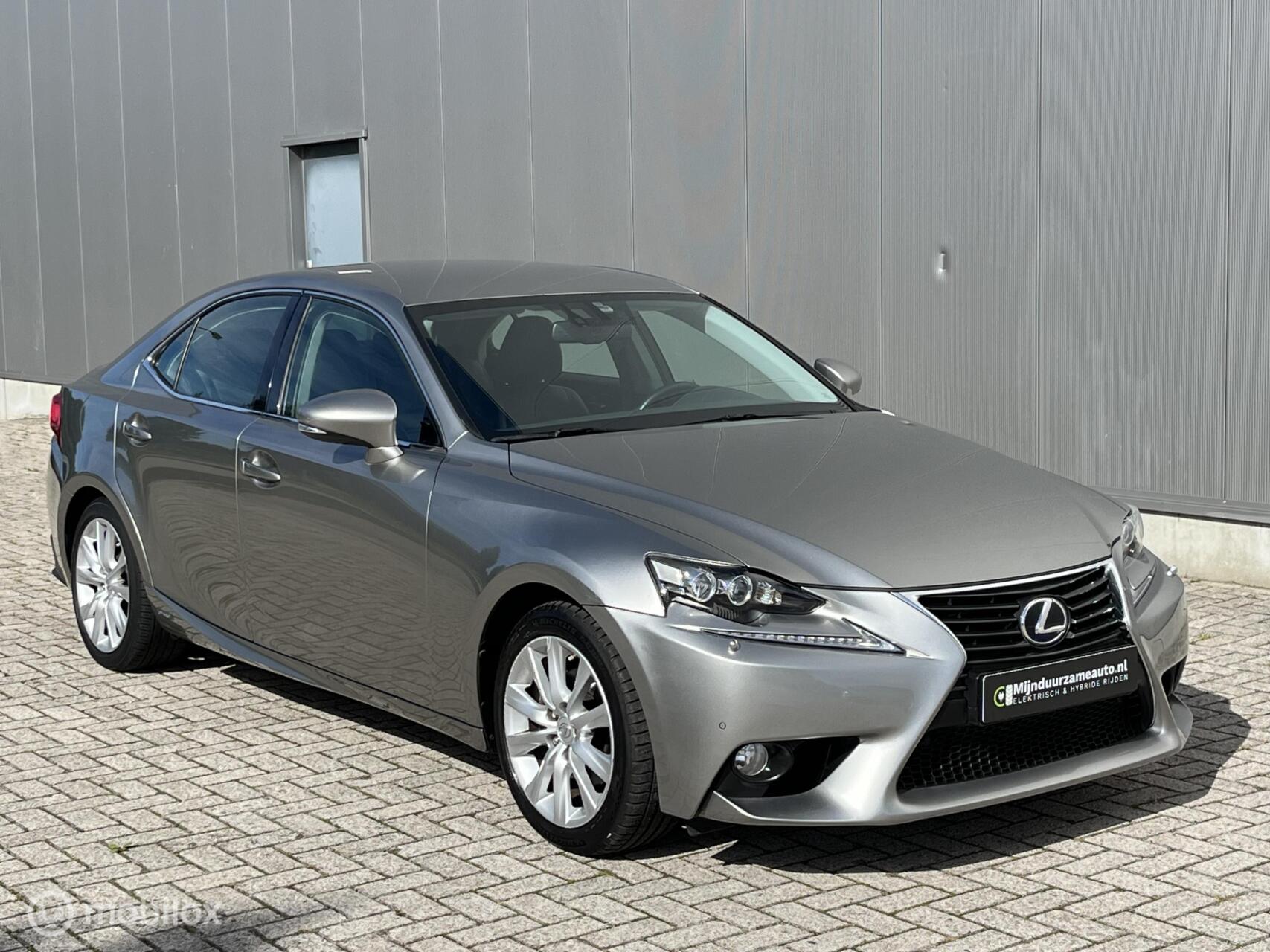 Foto van Lexus Lexus Is300h