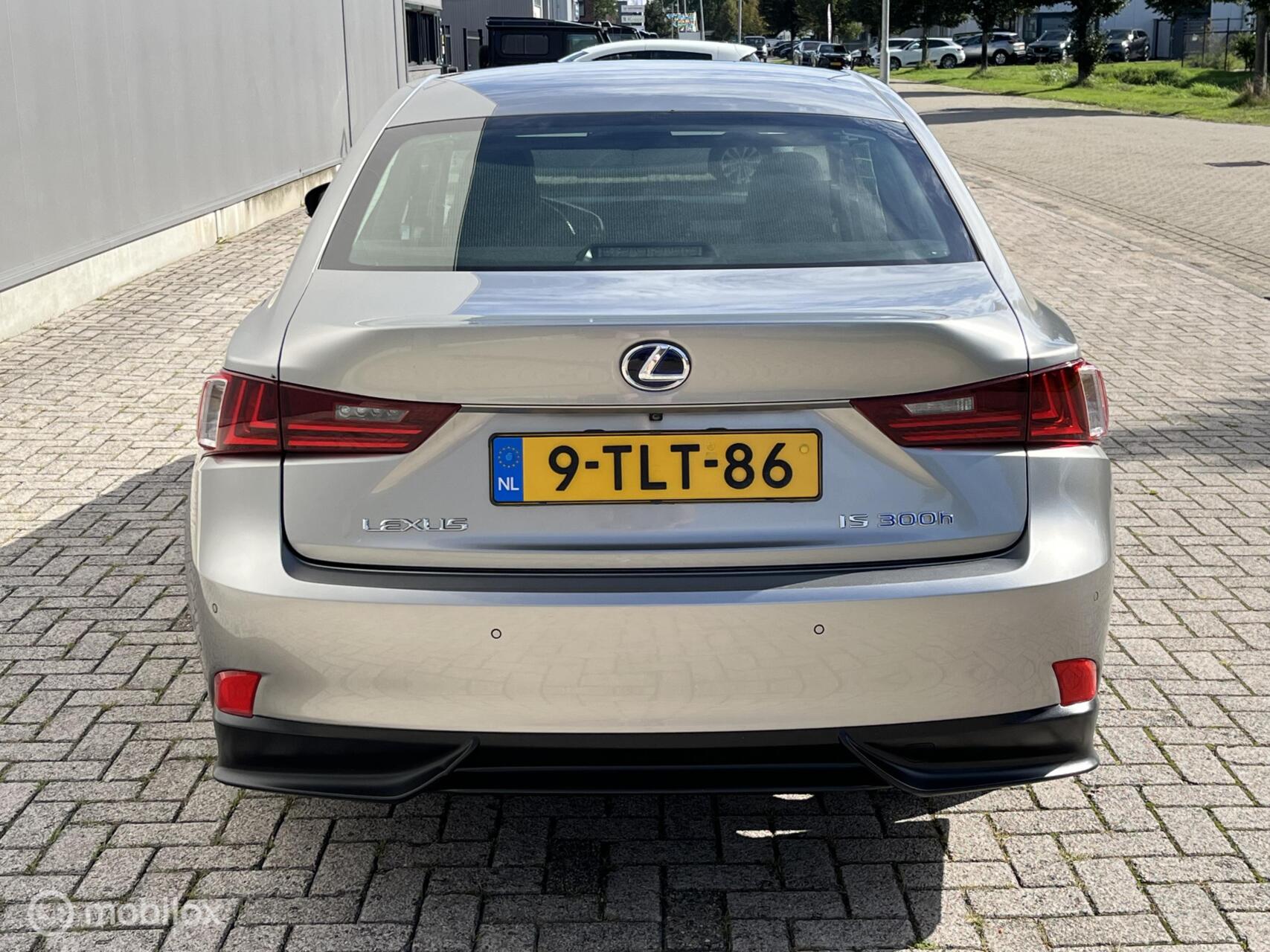 Foto van Lexus Lexus Is300h