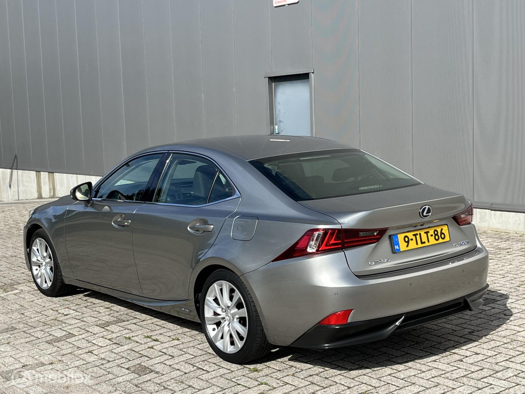 Foto van Lexus Lexus Is300h