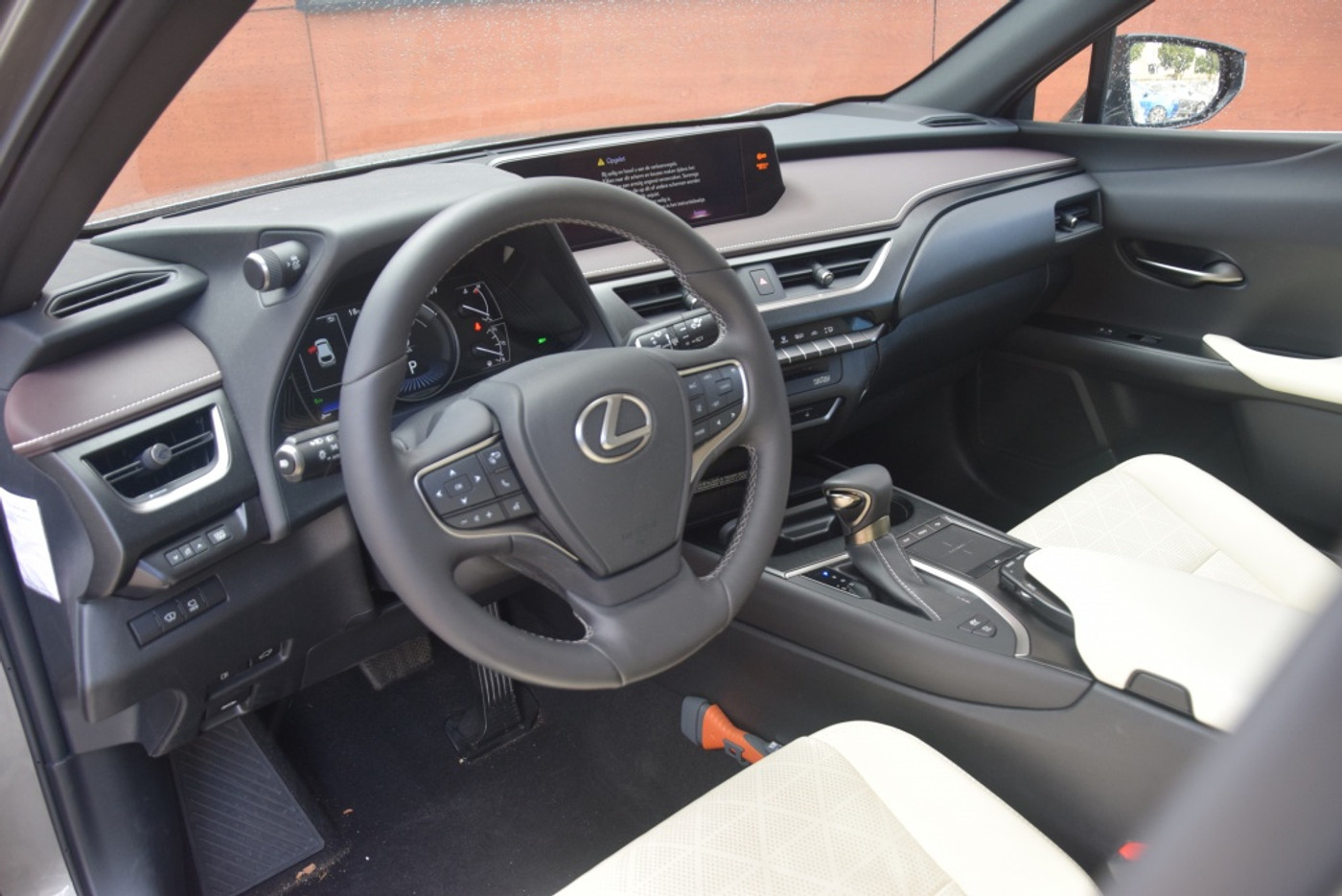 Foto van Lexus Lexus Ux250h