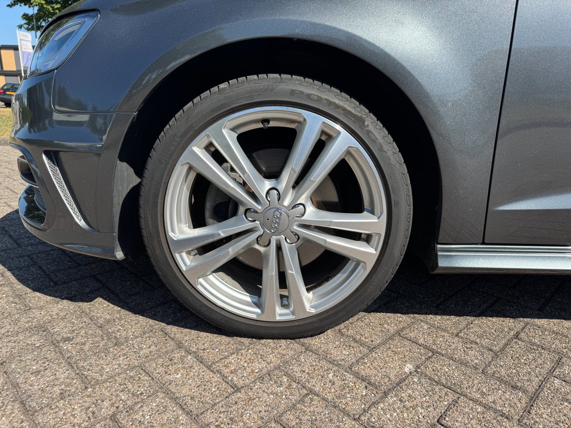 Foto van Audi A3 Sportback E-tron