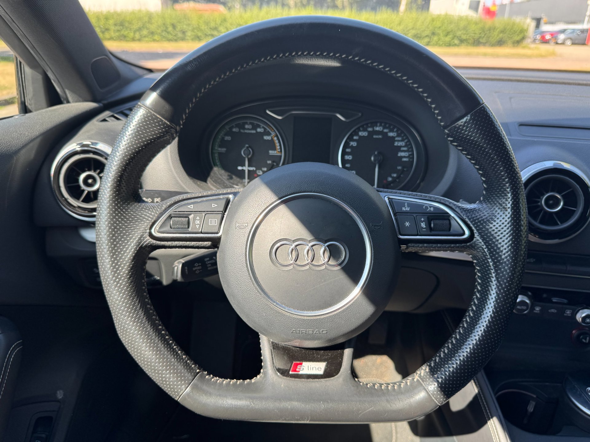 Foto van Audi A3 Sportback E-tron