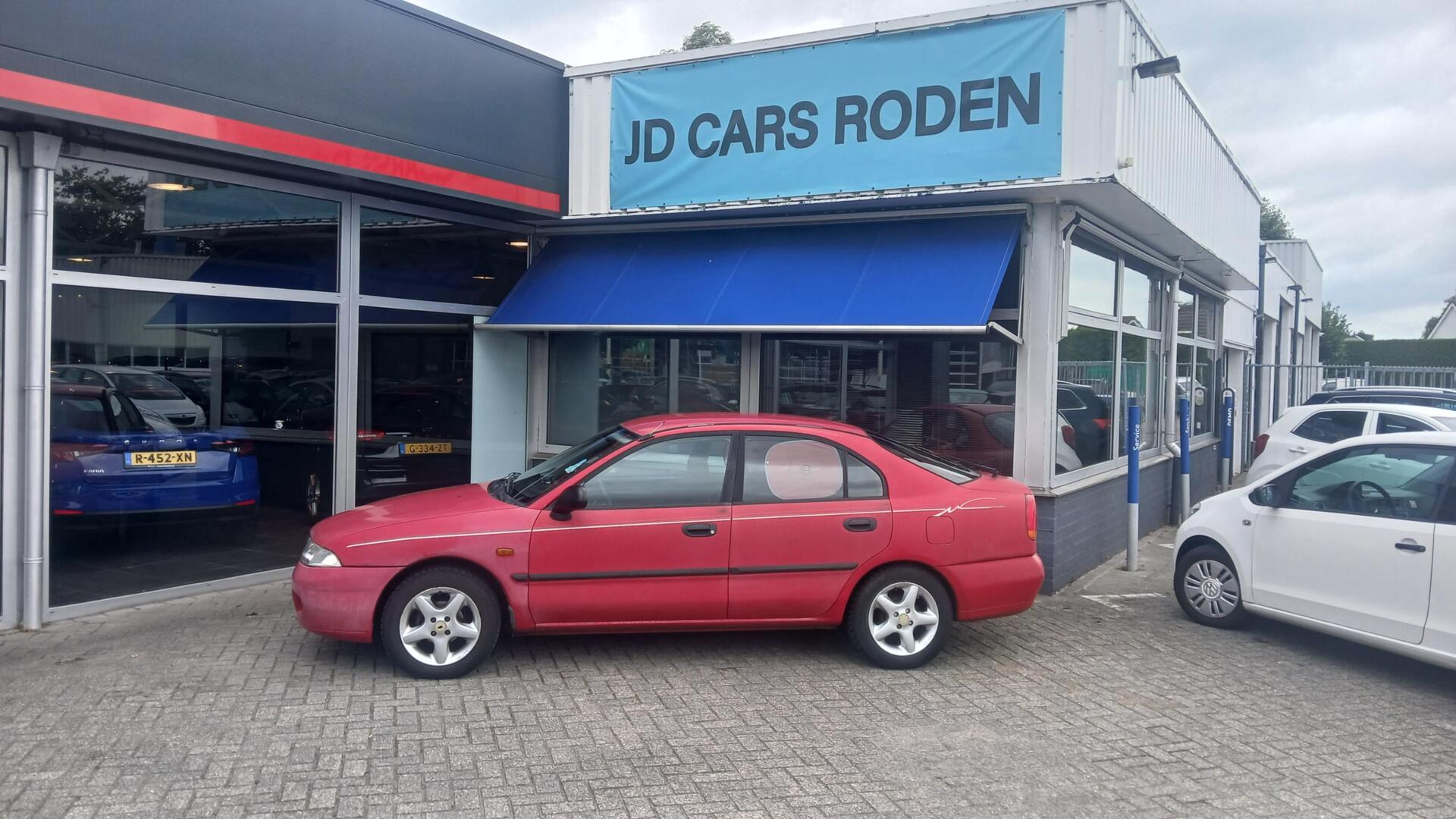 Mitsubishi Carisma 1.6 Avance! Apk! Koude Airco! Lage km! 1999 - voorkant