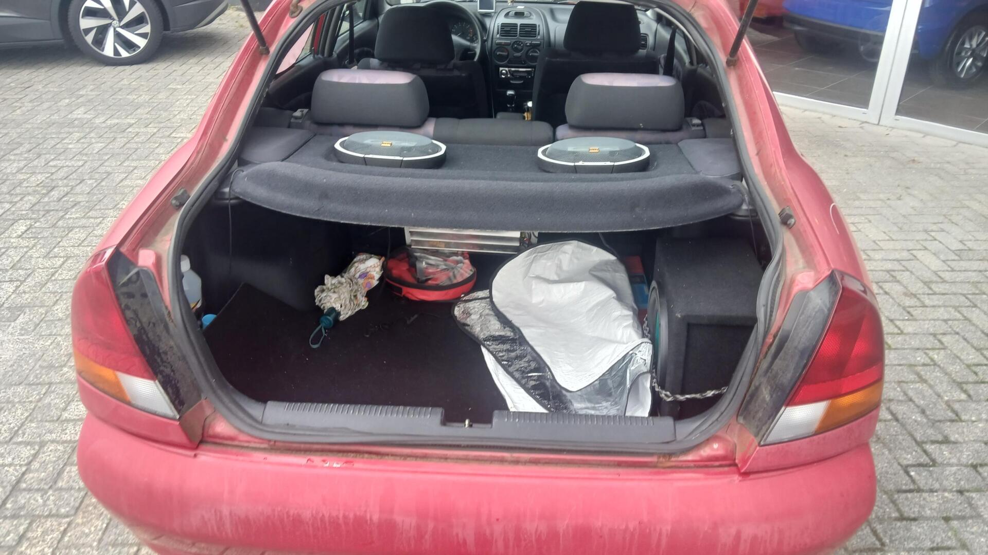 Foto van Mitsubishi Carisma