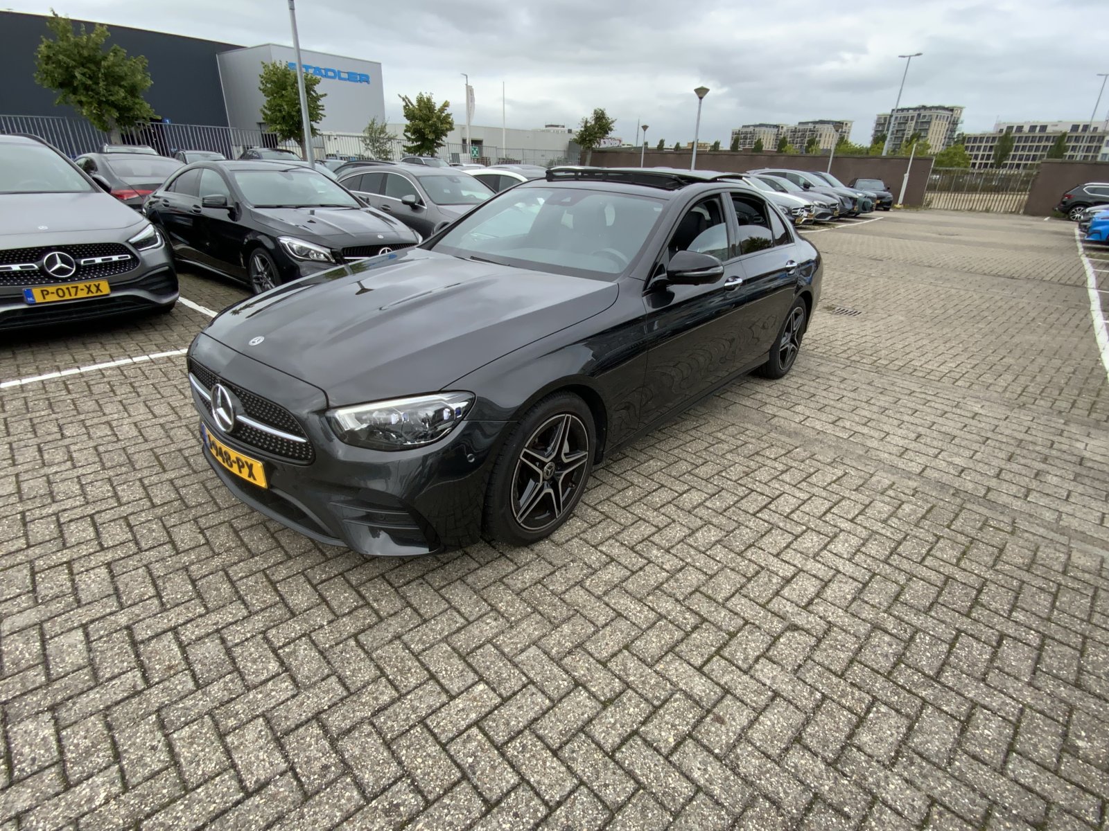 Mercedes-Benz E-klasse 200 Bns Sol. AMG 2020 - voorkant