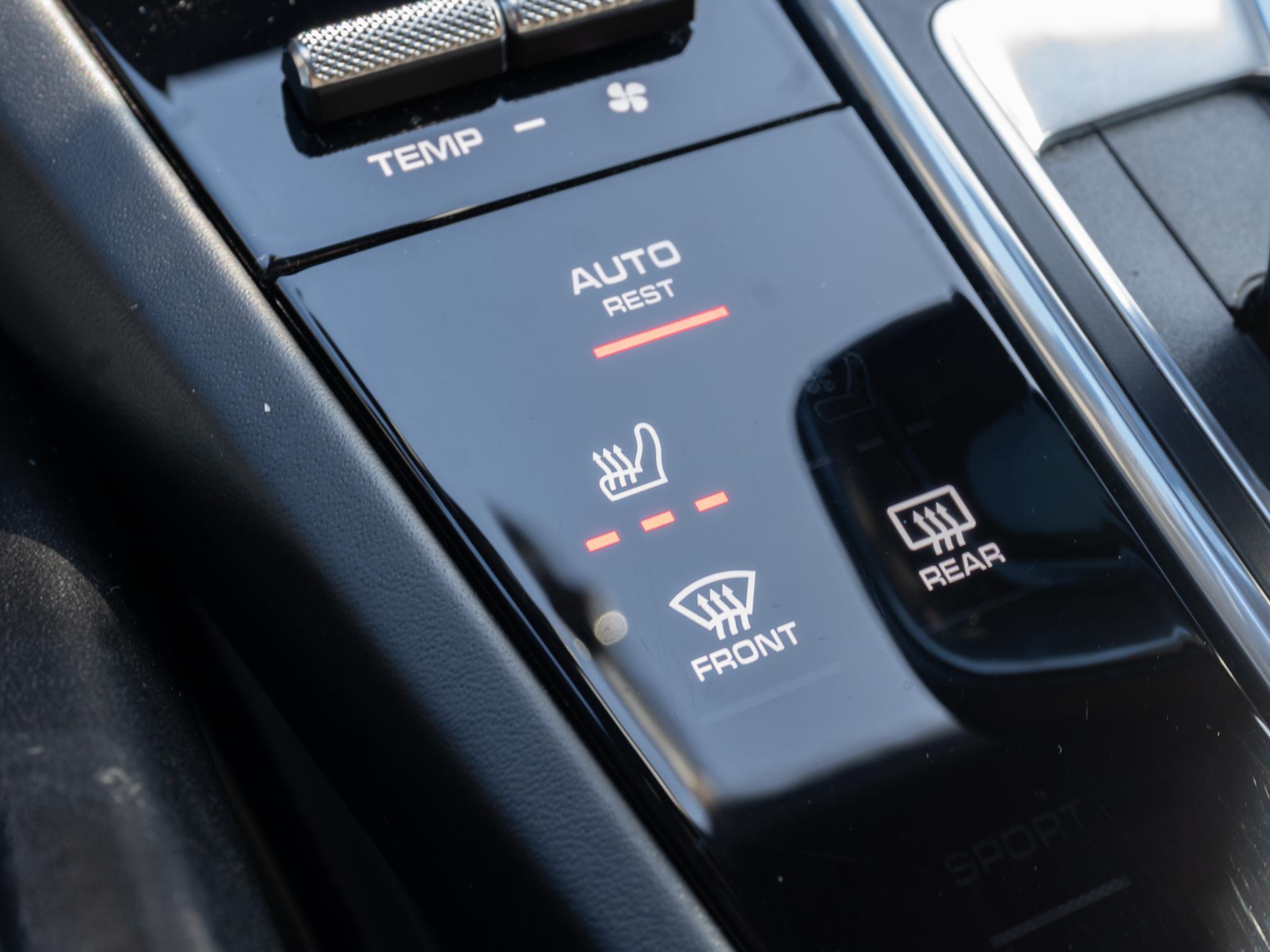 Foto van Porsche Cayenne E-hybrid