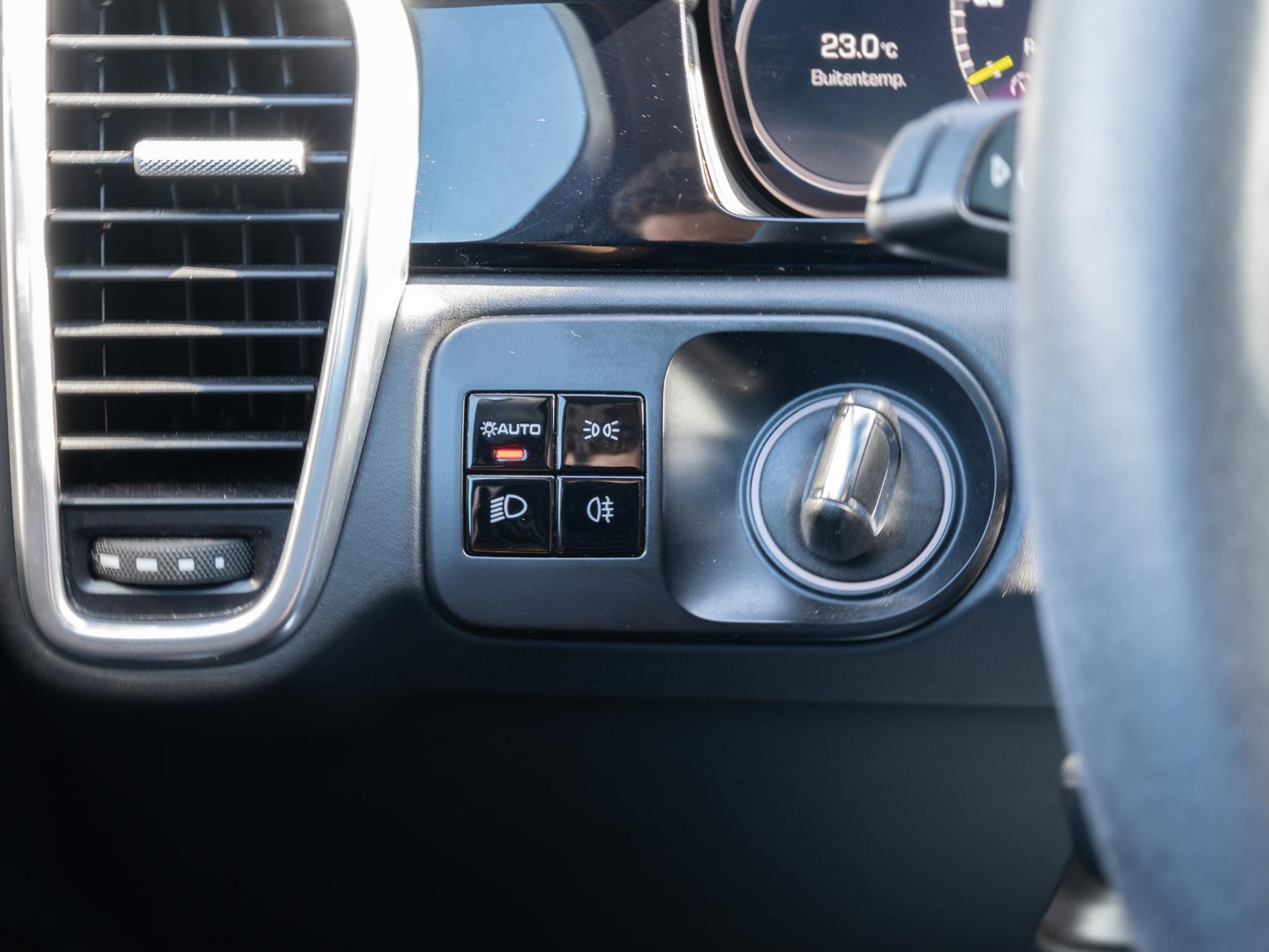 Foto van Porsche Cayenne E-hybrid