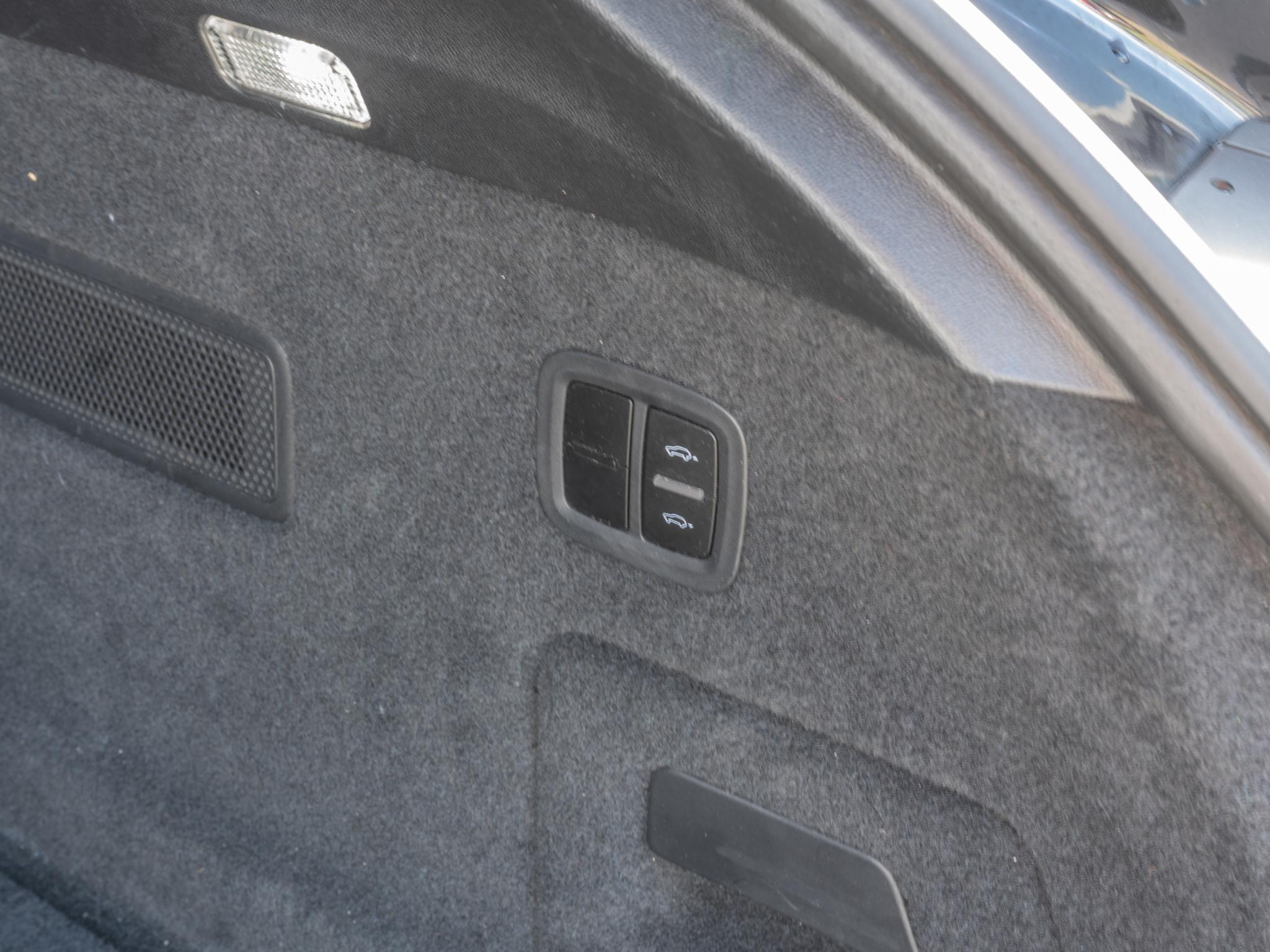Foto van Porsche Cayenne E-hybrid