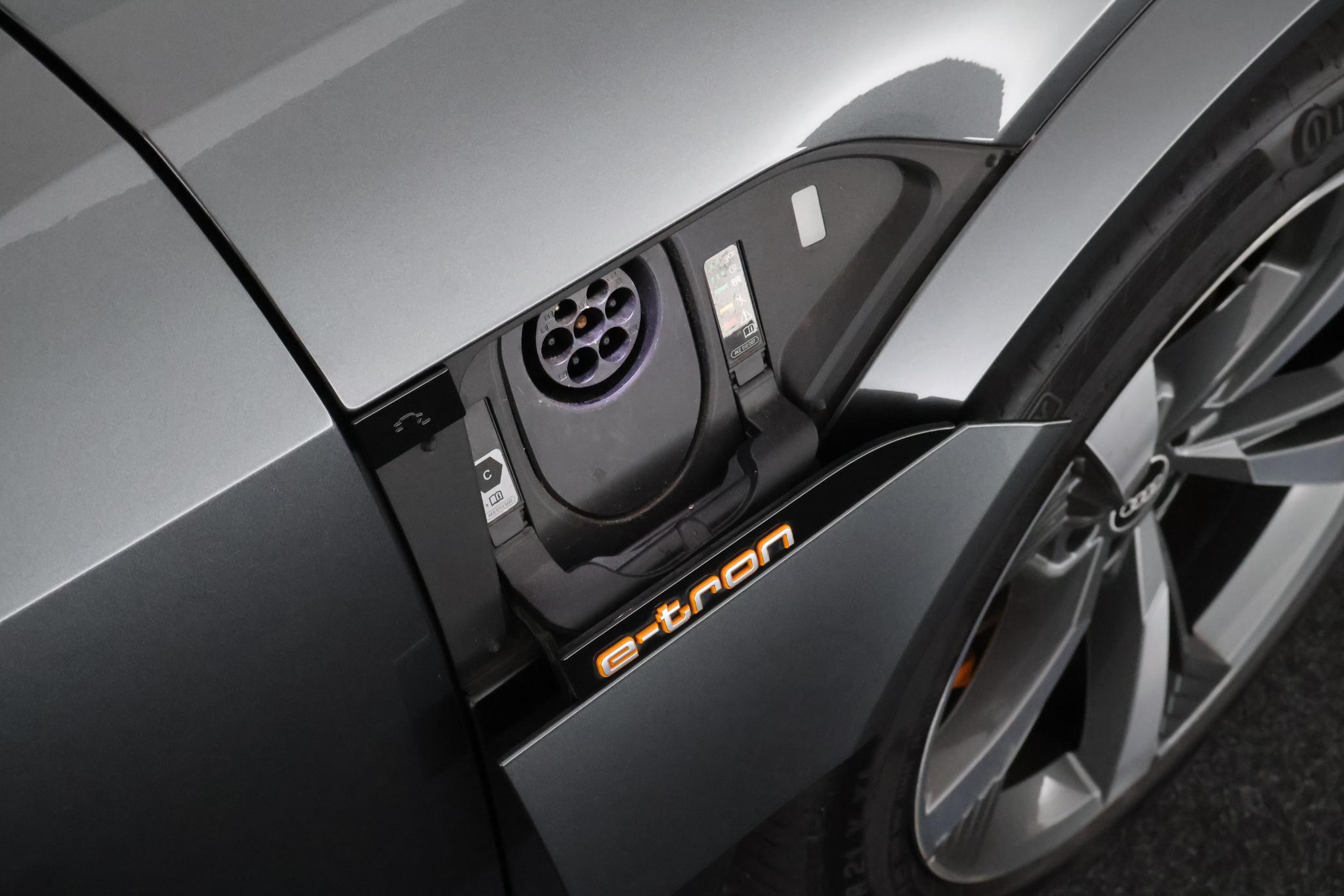 Foto van Audi E-tron S Sportback