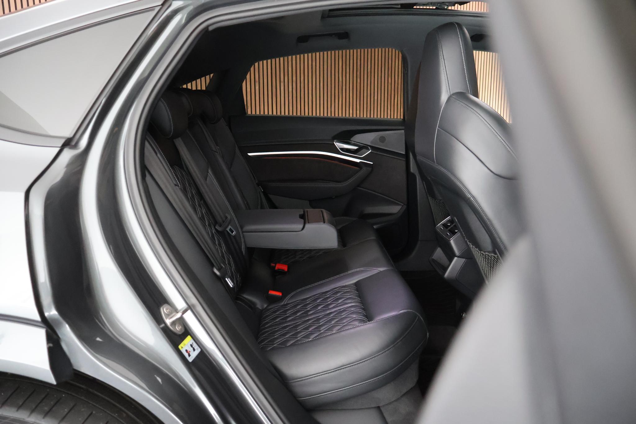 Foto van Audi E-tron S Sportback