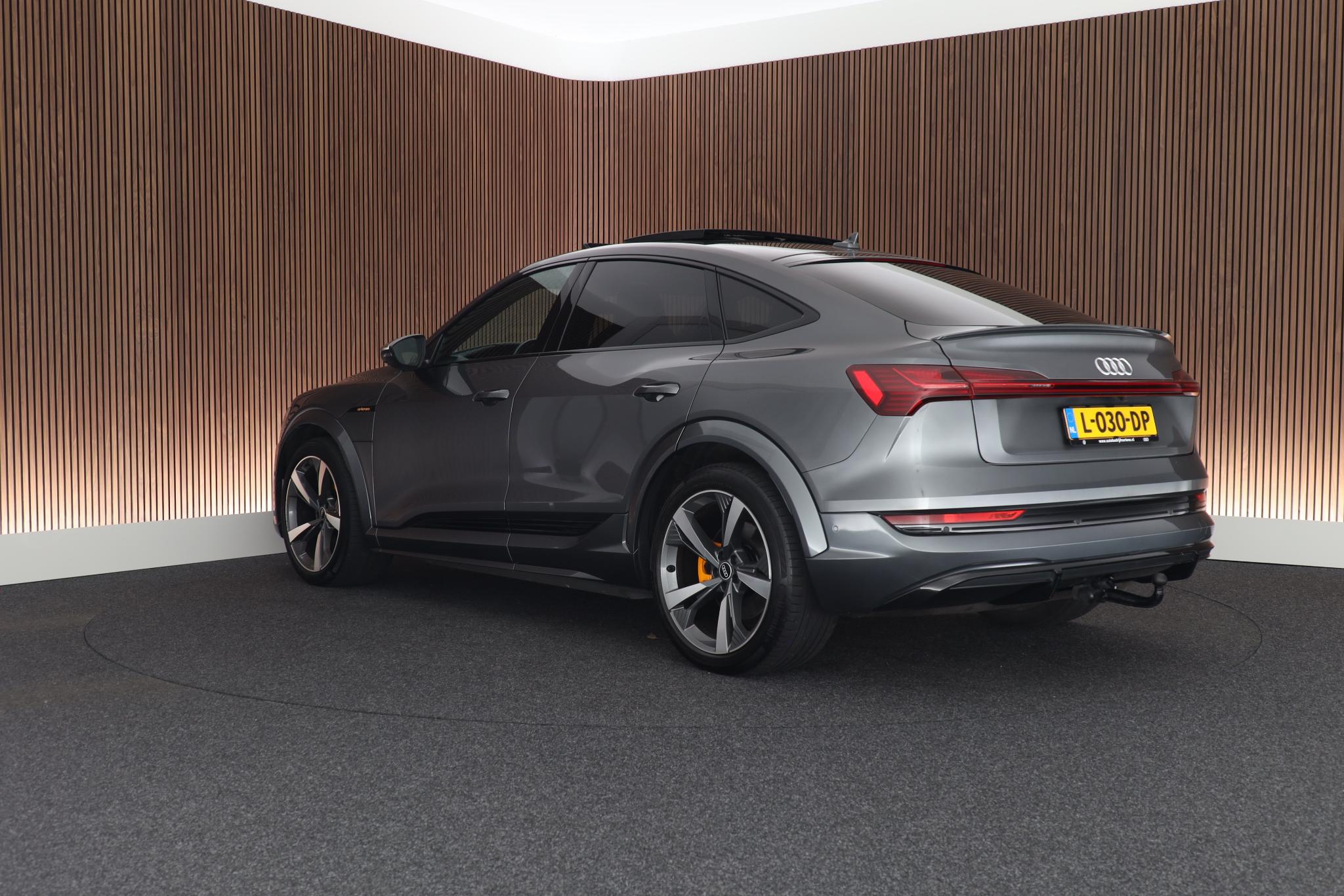 Foto van Audi E-tron S Sportback