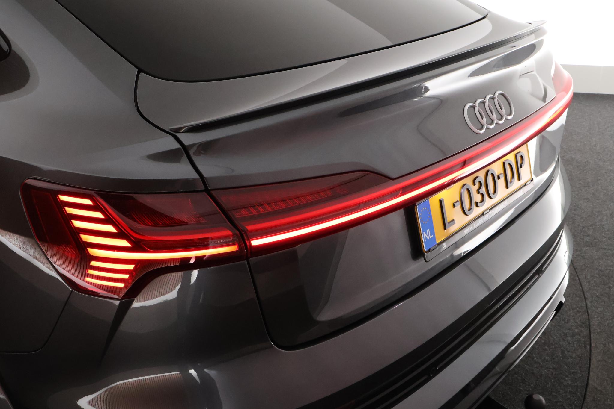 Foto van Audi E-tron S Sportback