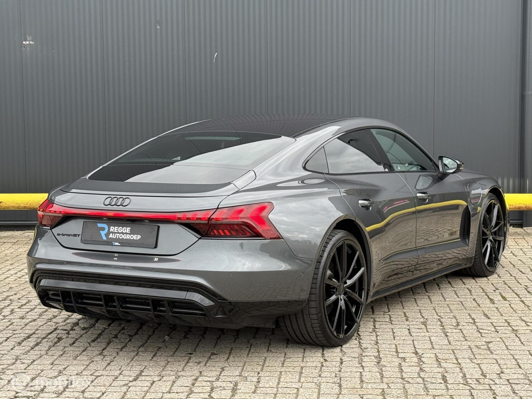 Foto van Audi E-tron GT