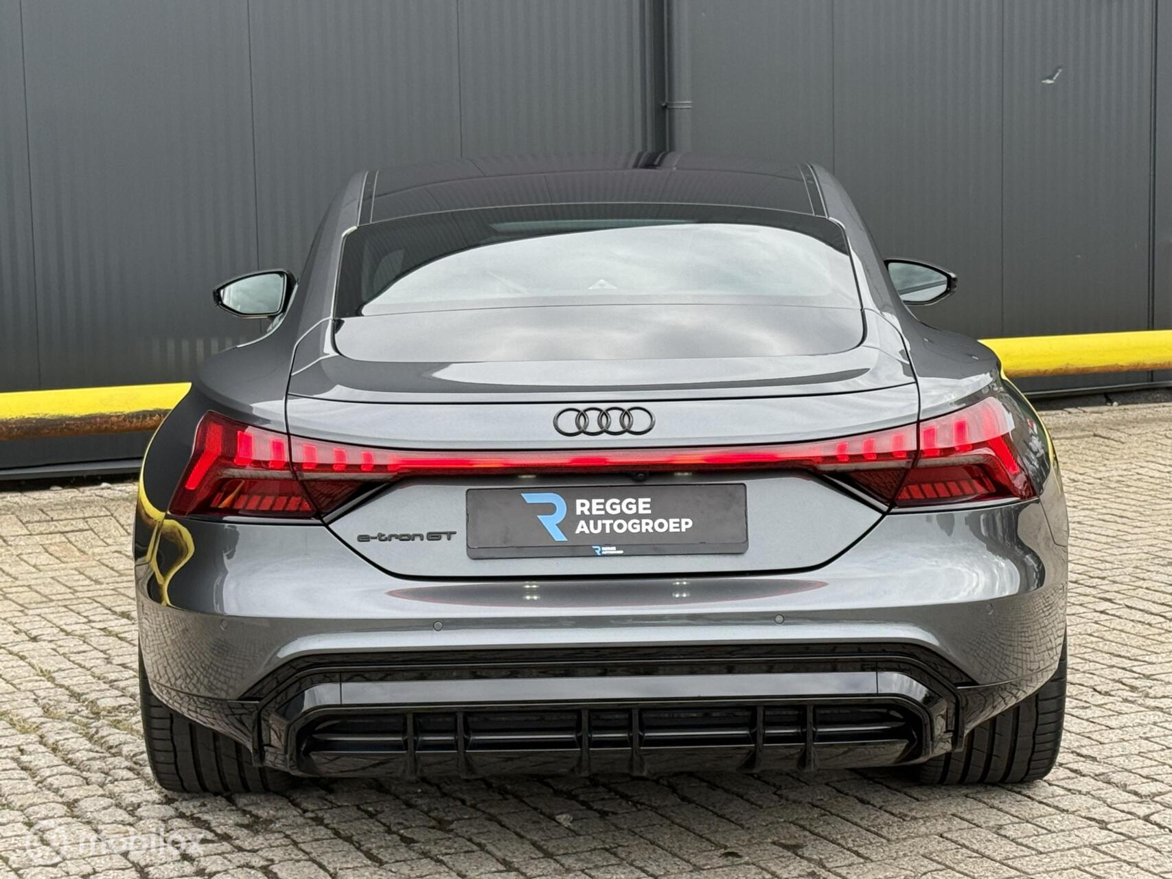 Foto van Audi E-tron GT
