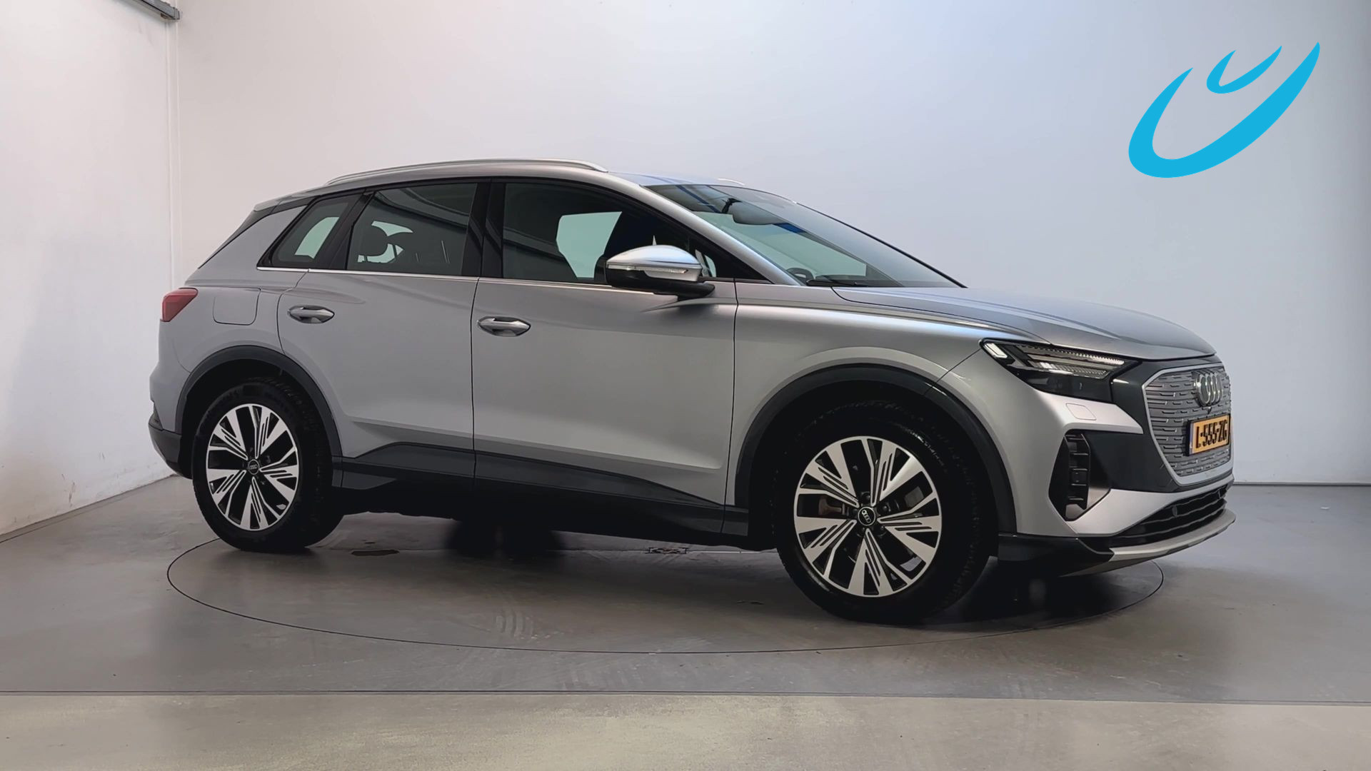 Audi Q4 40 E-tron 40 Launch Edition Advanced 77 kWh 93,44% Stoelverwarming LED Navigatie DAB+ App-Connect 2021 - voorkant