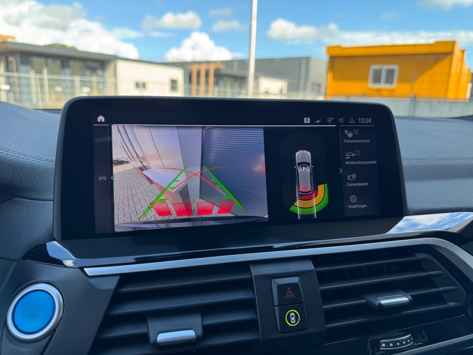 Foto van BMW Ix3