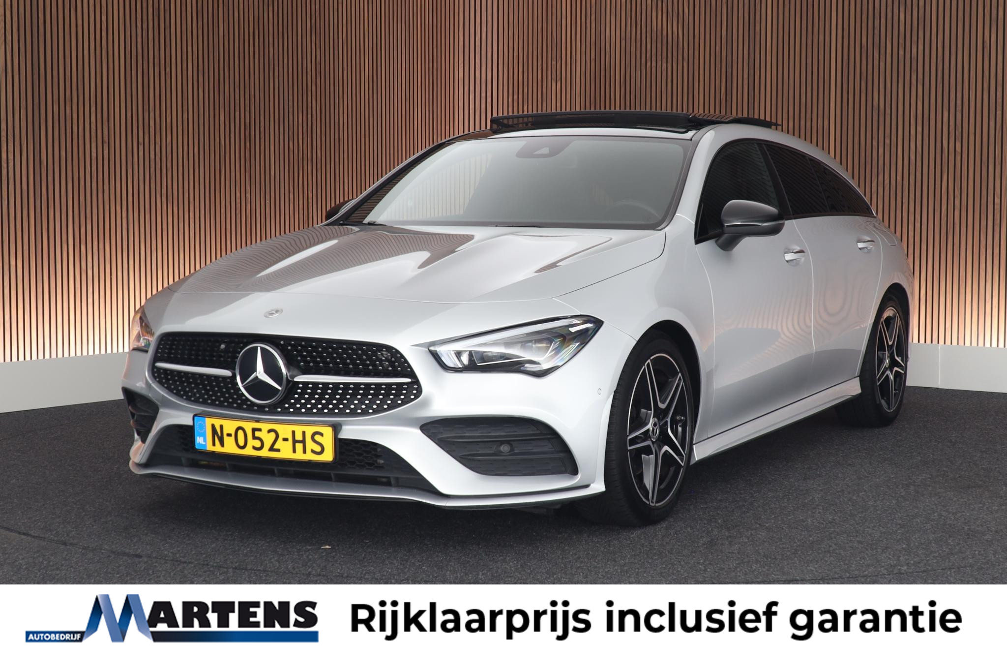 Mercedes-Benz Cla-klasse Shooting Brake 180 Business Solution AMG 2021 - voorkant