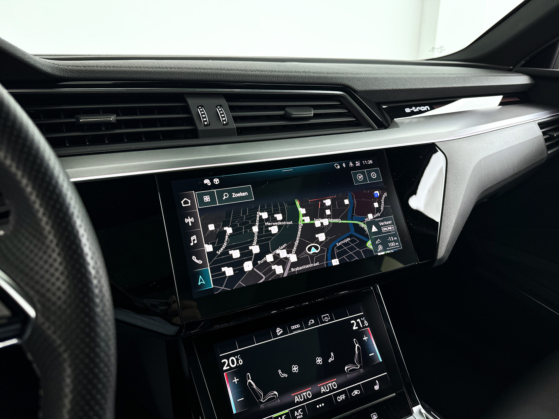 Foto van Audi E-tron 55