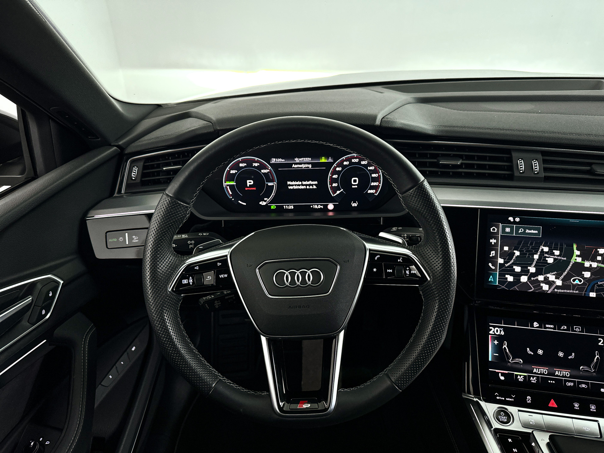 Foto van Audi E-tron 55