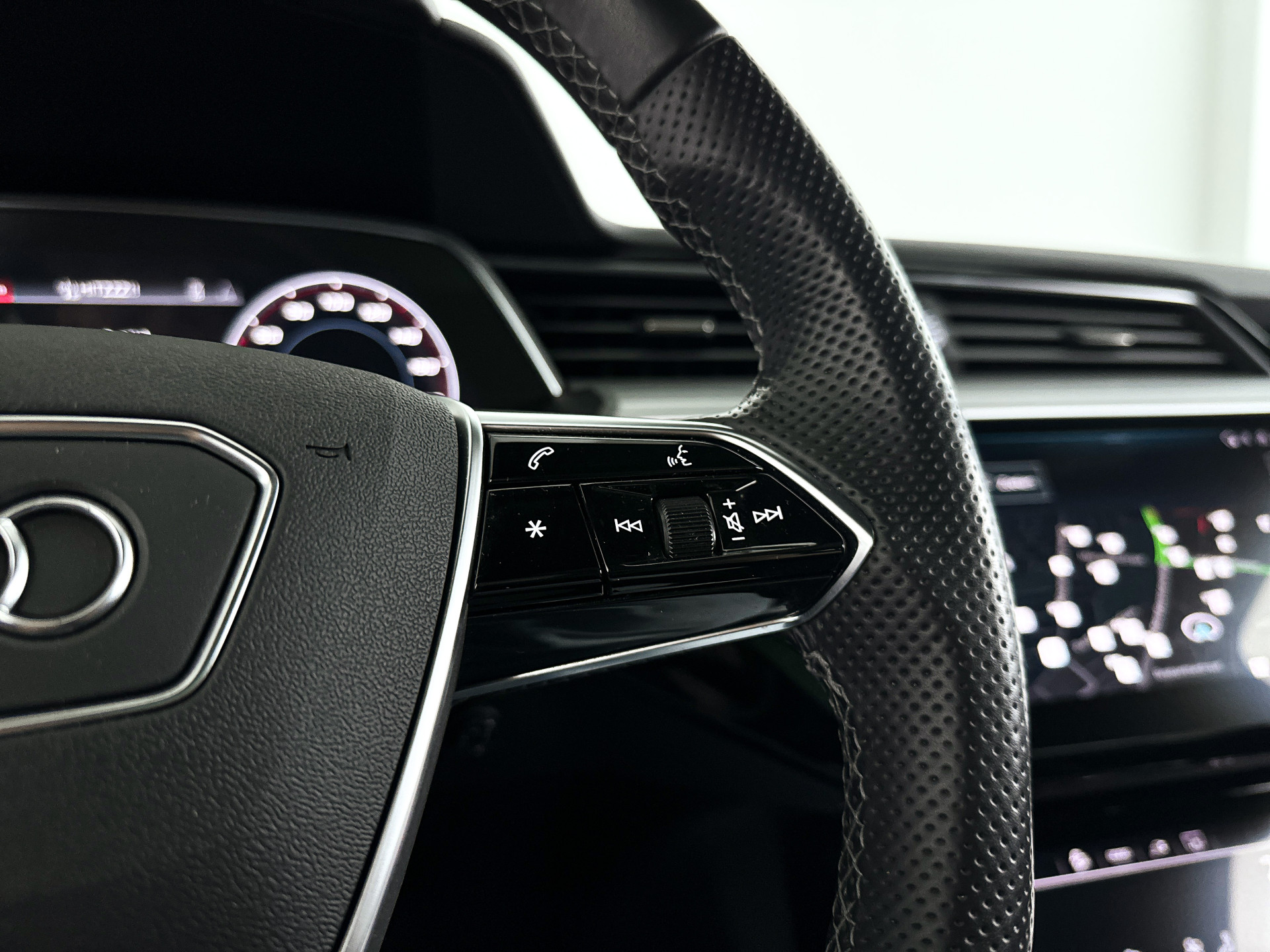 Foto van Audi E-tron 55