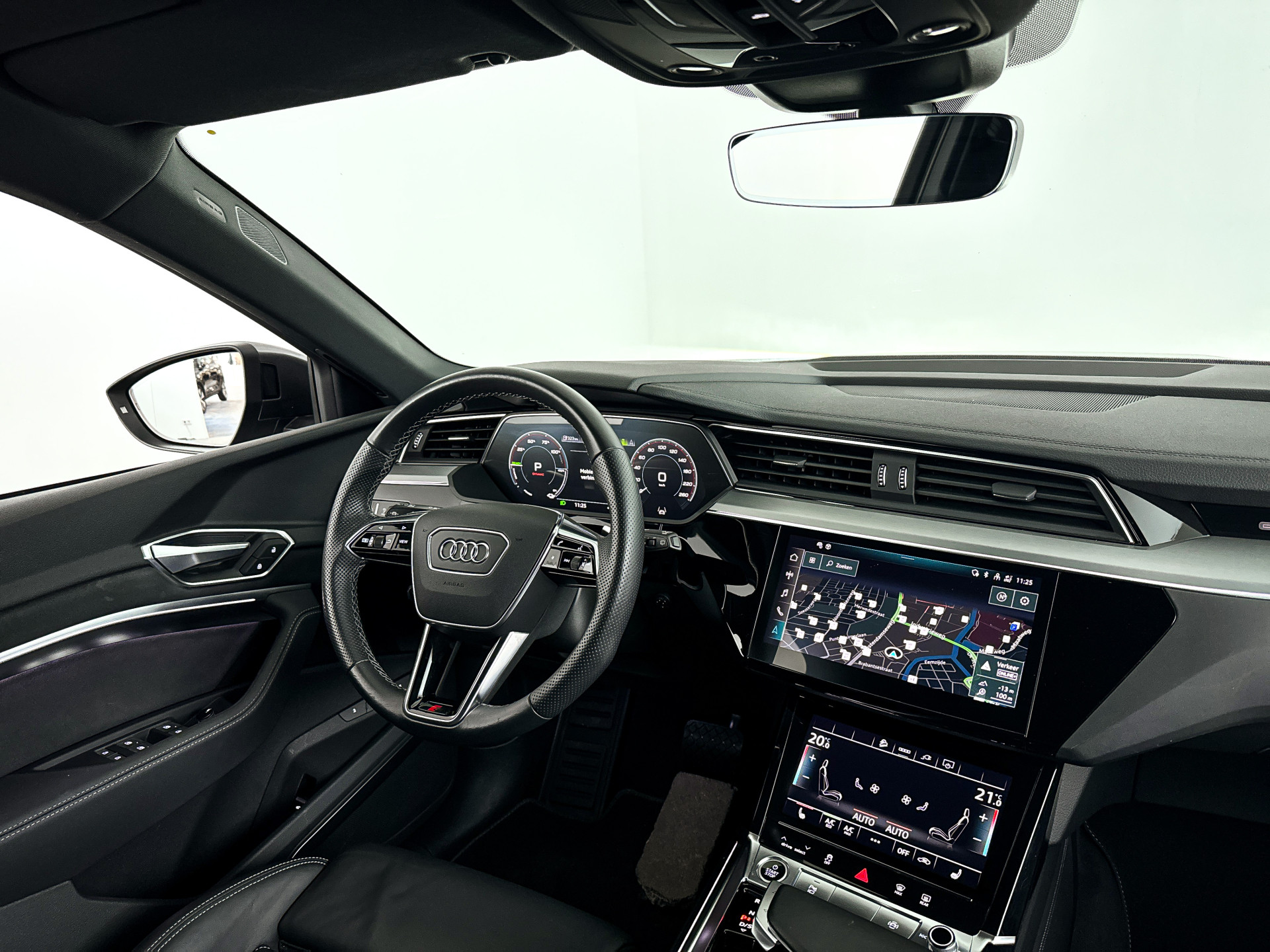 Foto van Audi E-tron 55