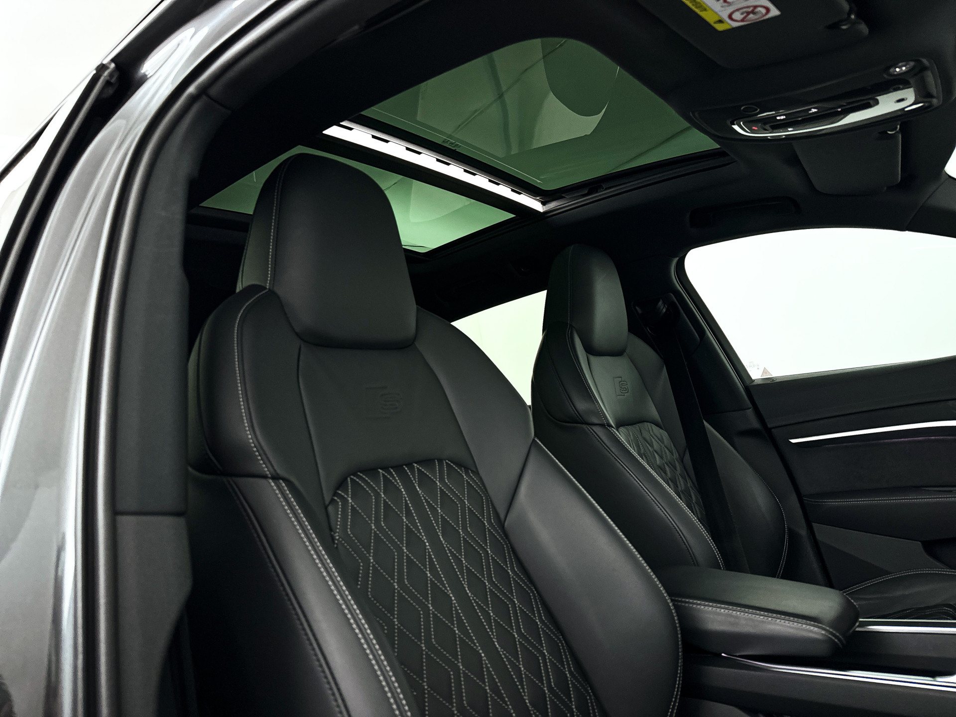 Foto van Audi E-tron 55