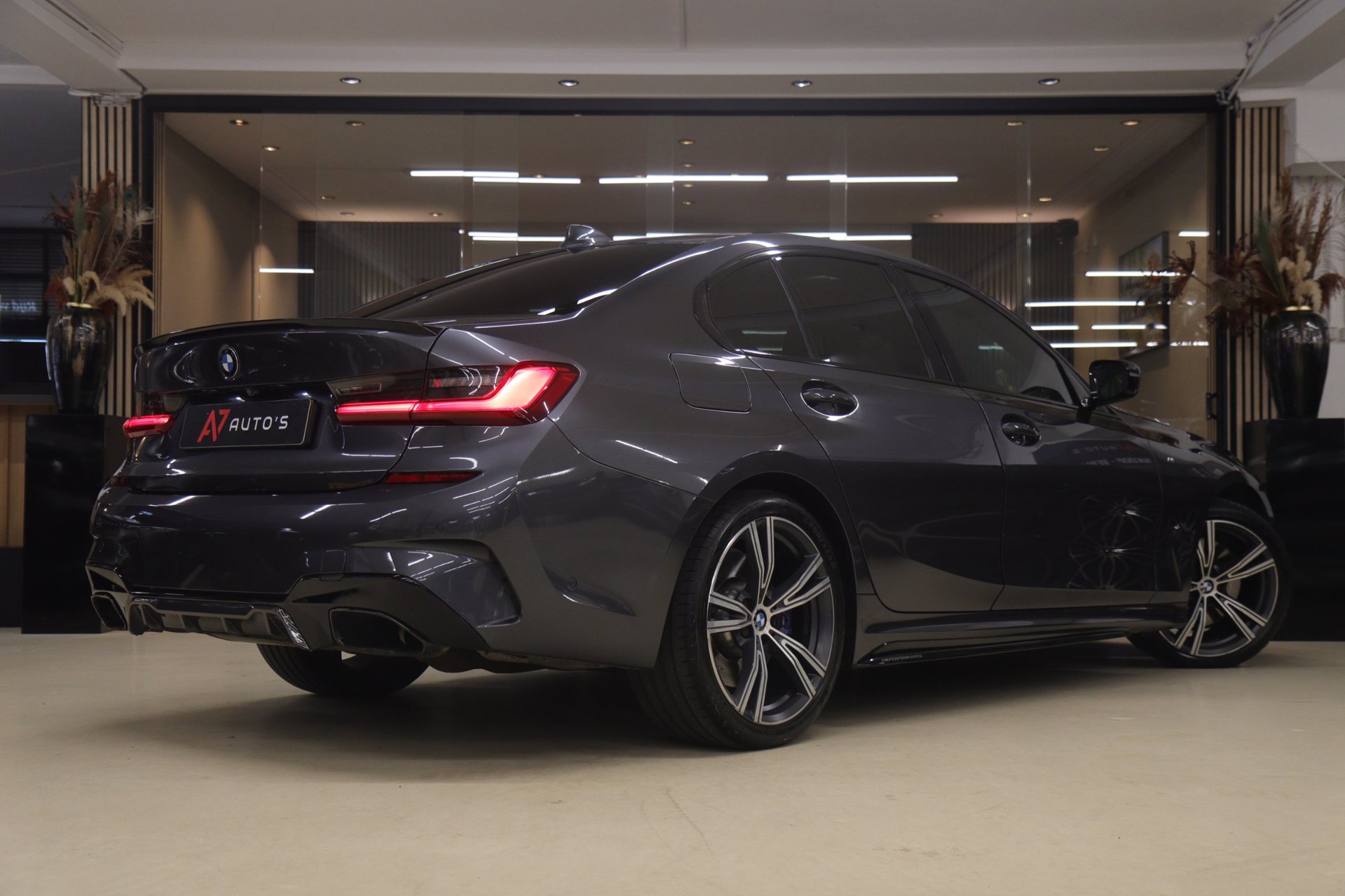 Foto van BMW 330i