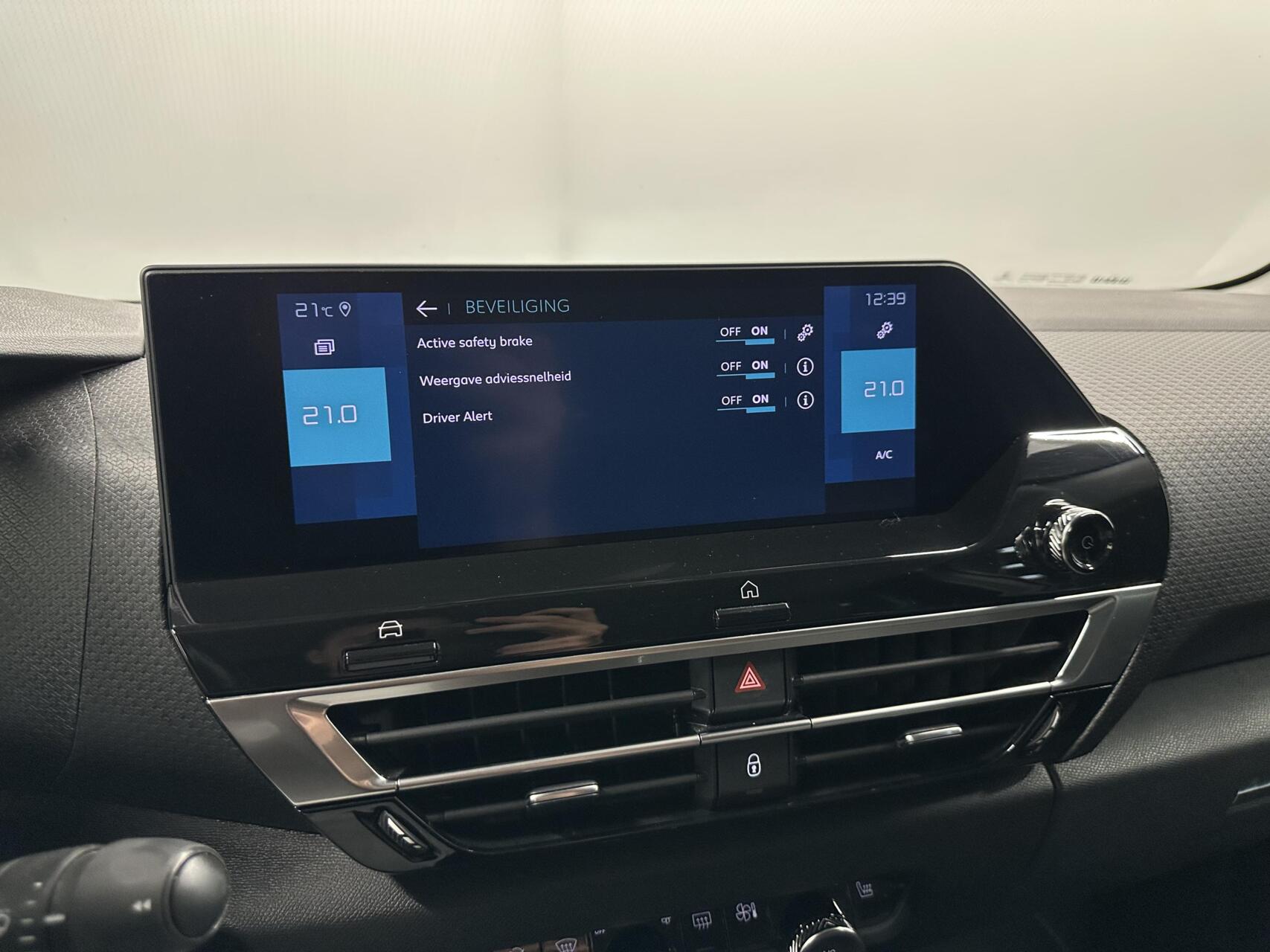 Foto van Citroen E-c4