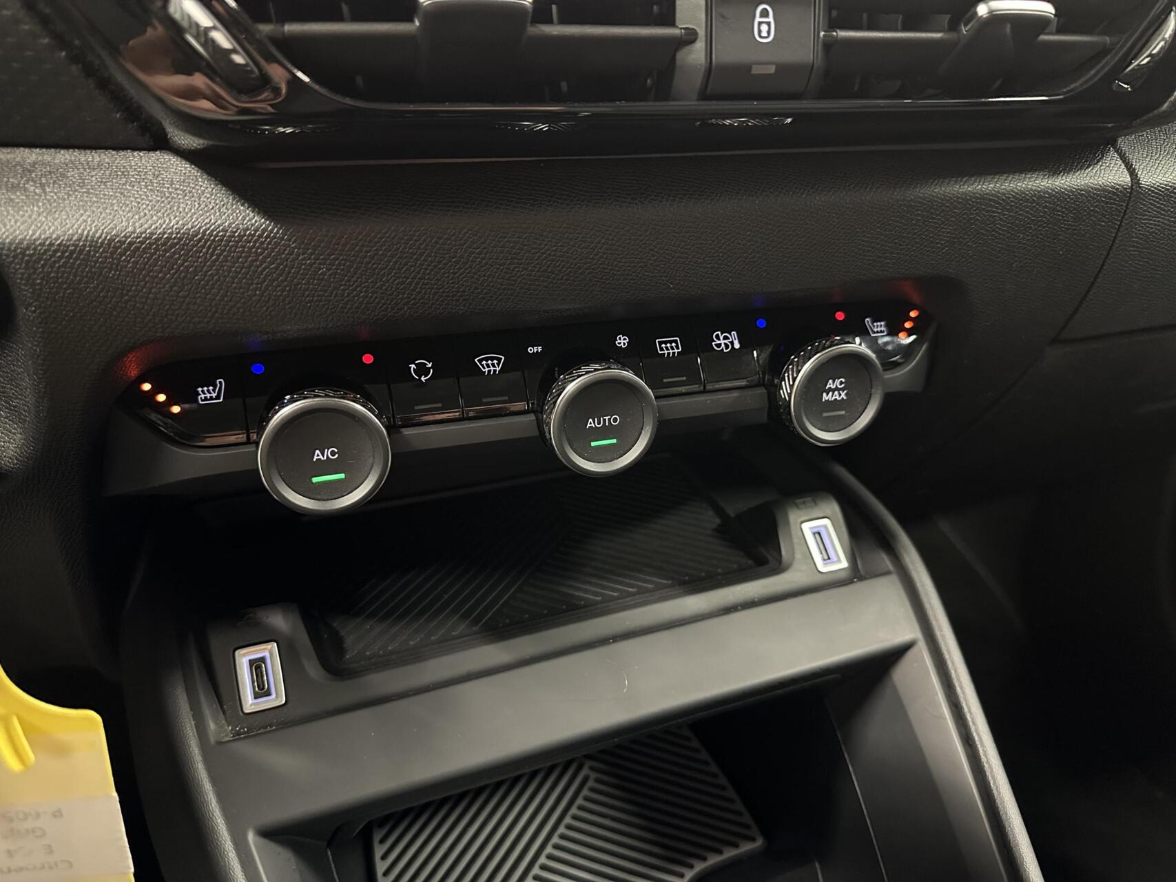 Foto van Citroen E-c4