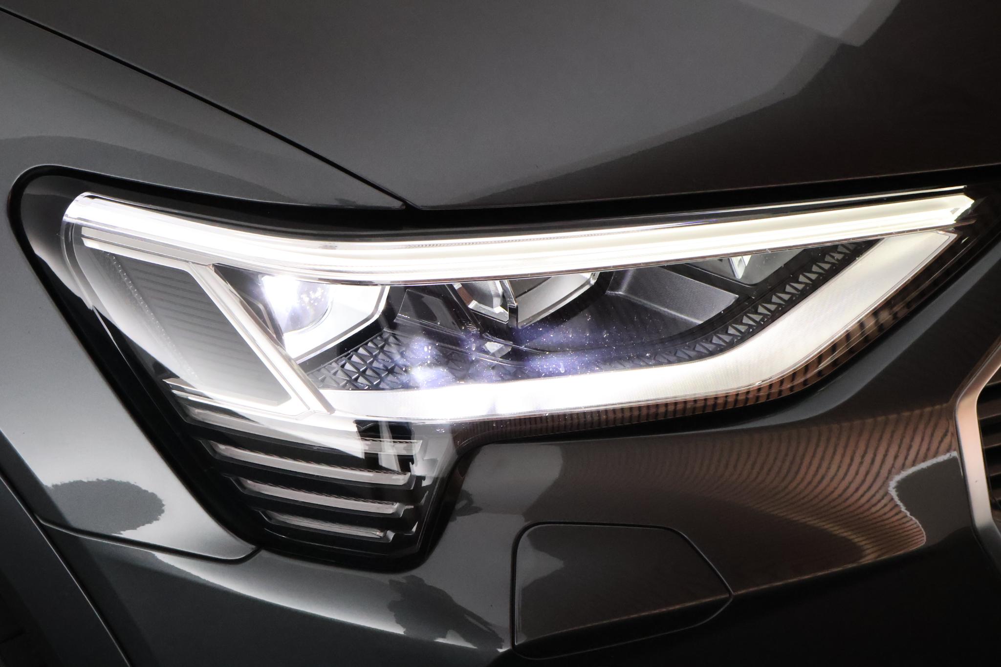 Foto van Audi E-tron 55
