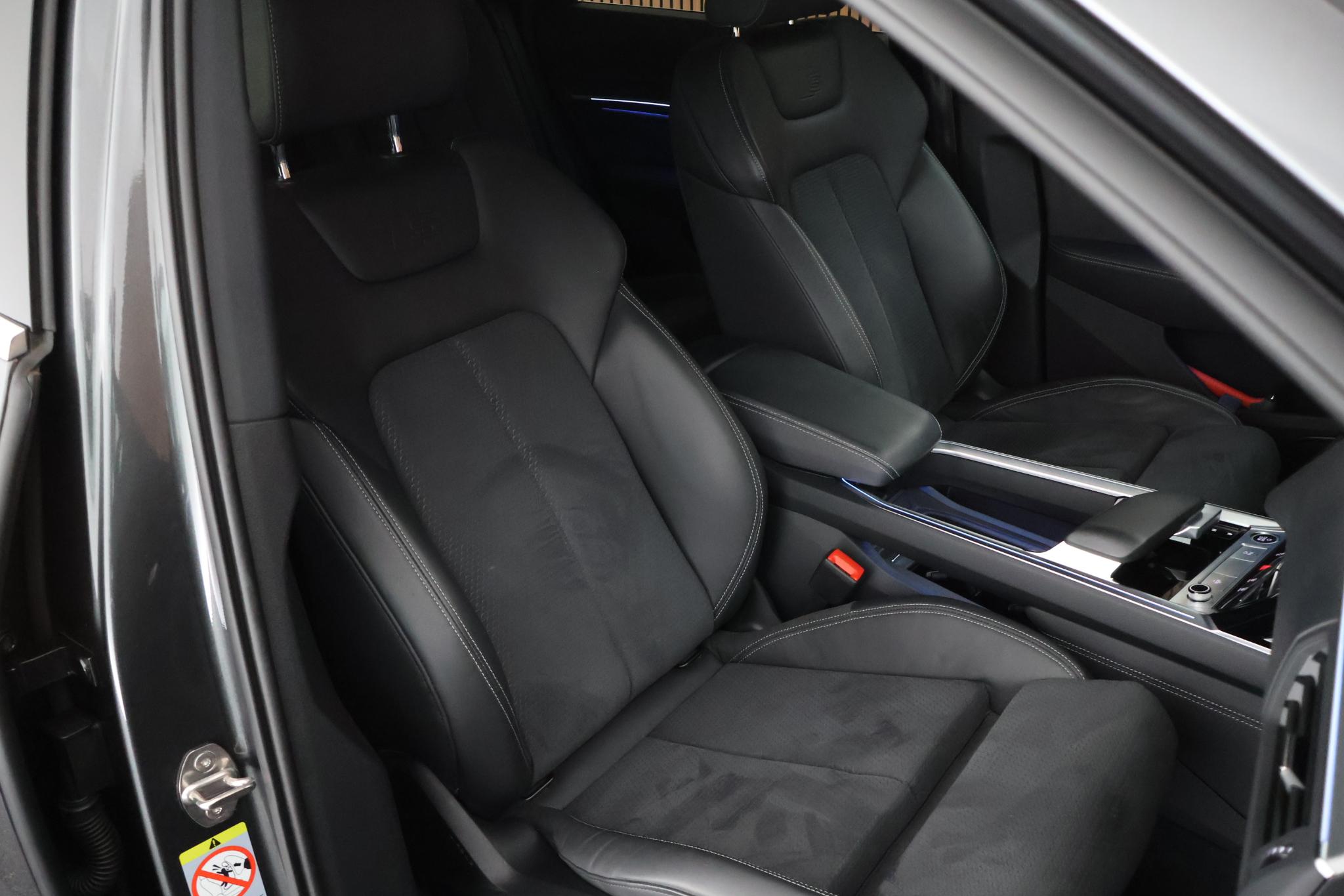 Foto van Audi E-tron 55