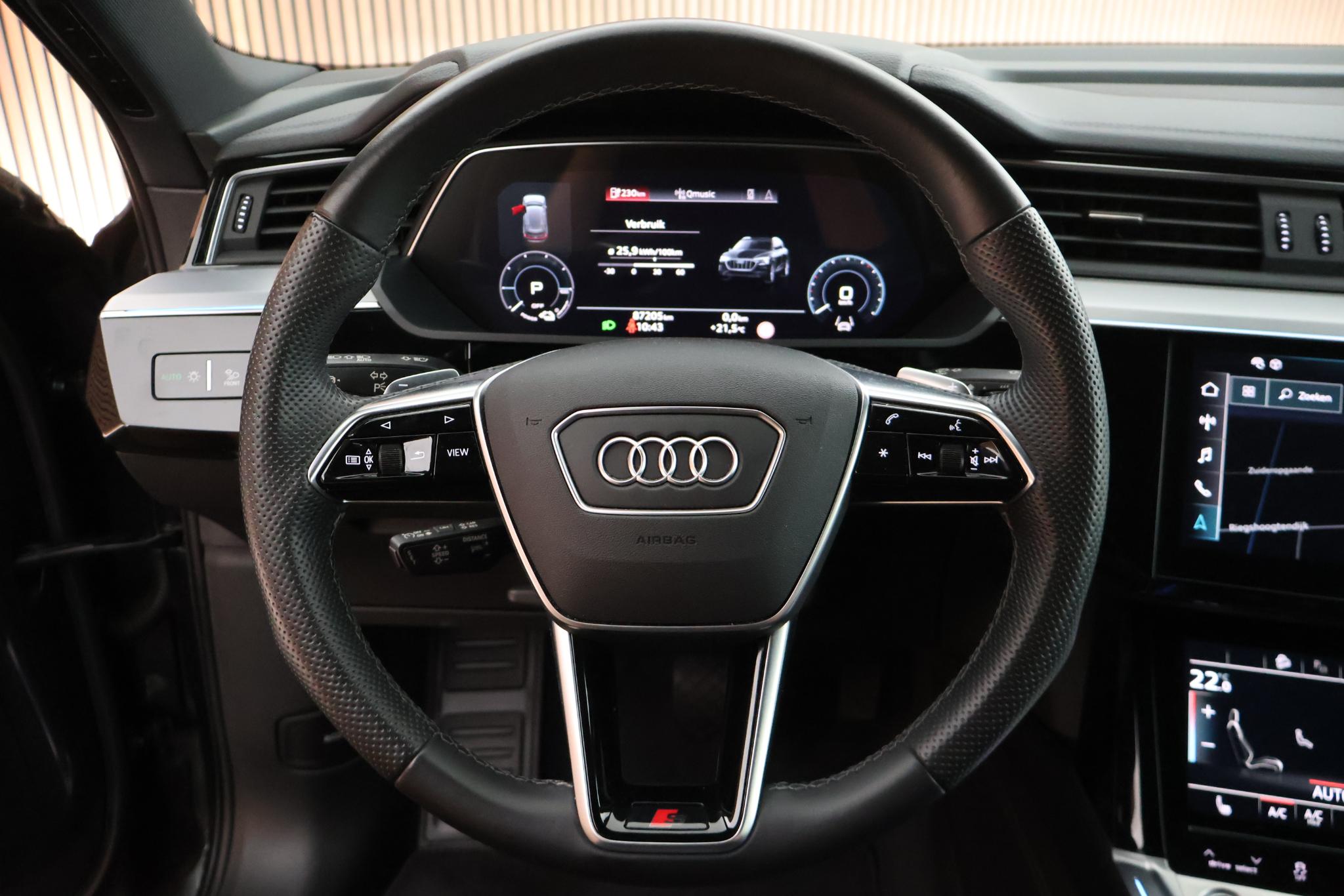 Foto van Audi E-tron 55